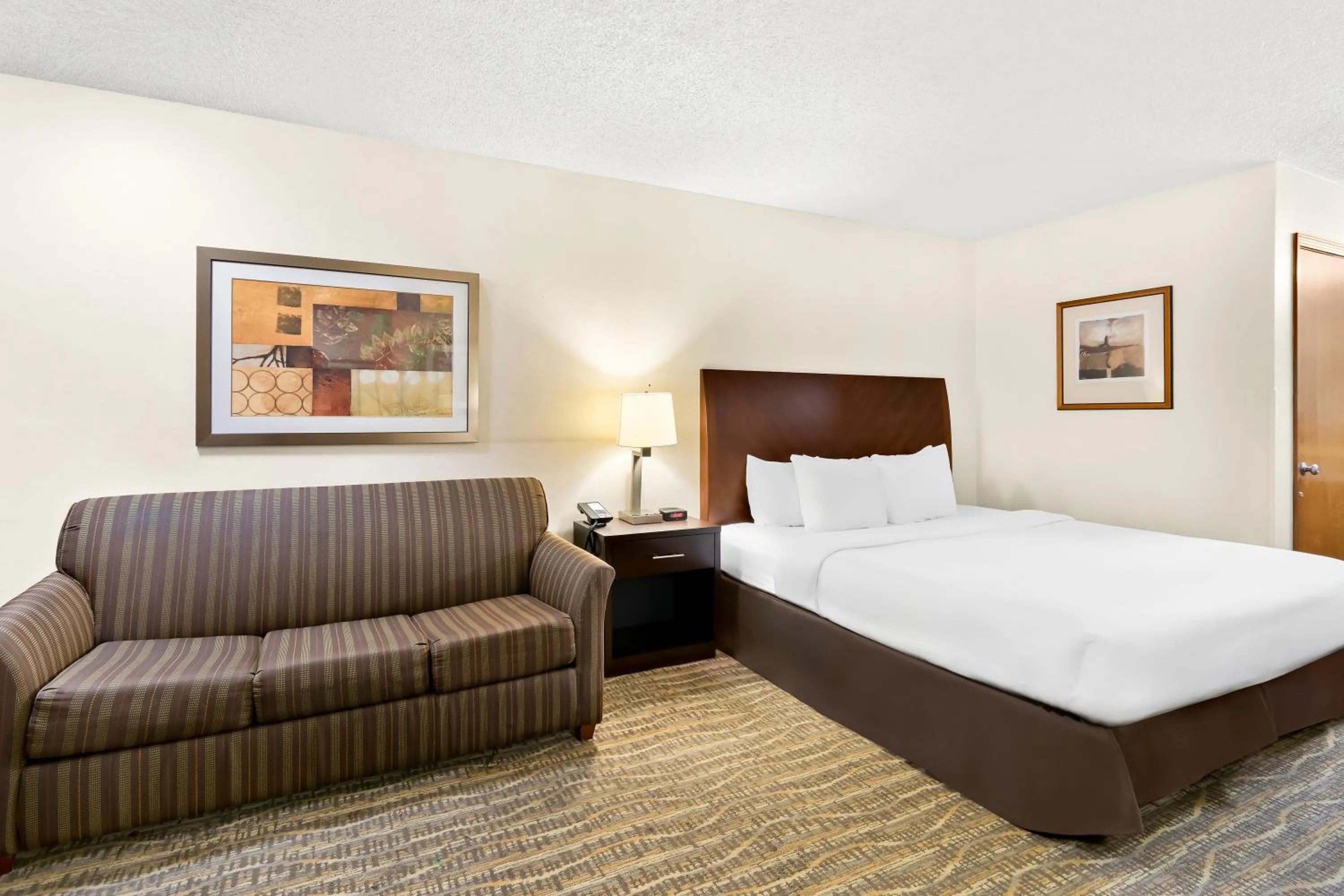 Bed in Quality Inn Mount Vernon