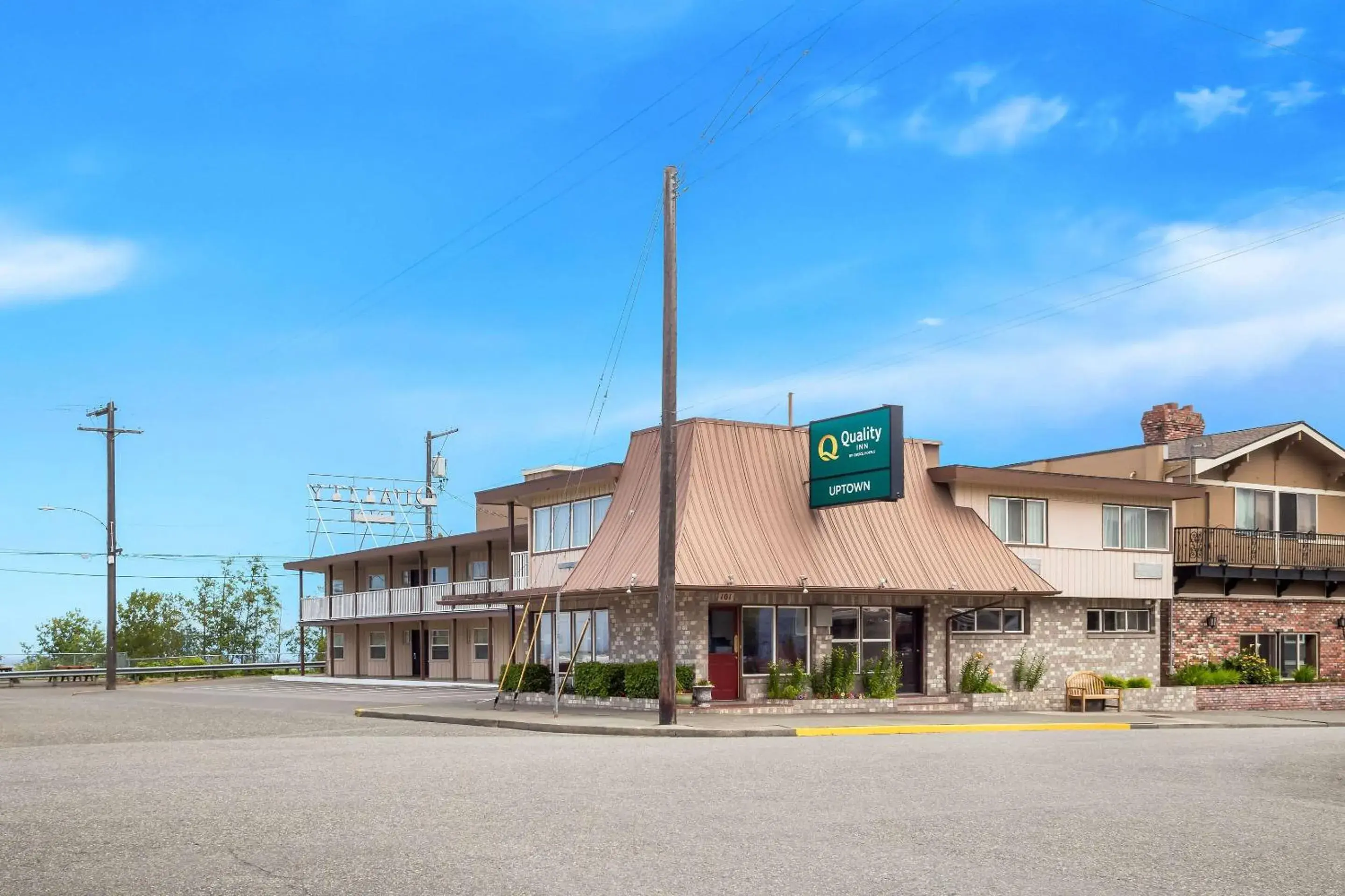 Property building in Quality Inn Port Angeles - near Olympic National Park Property building in Quality Inn Port Angeles - near Olympic National Park