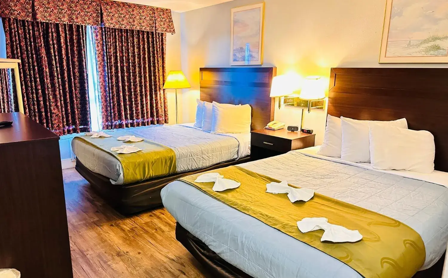 Bed in Ocean Paradise Hotel & Resort Bed in Ocean Paradise Hotel & Resort