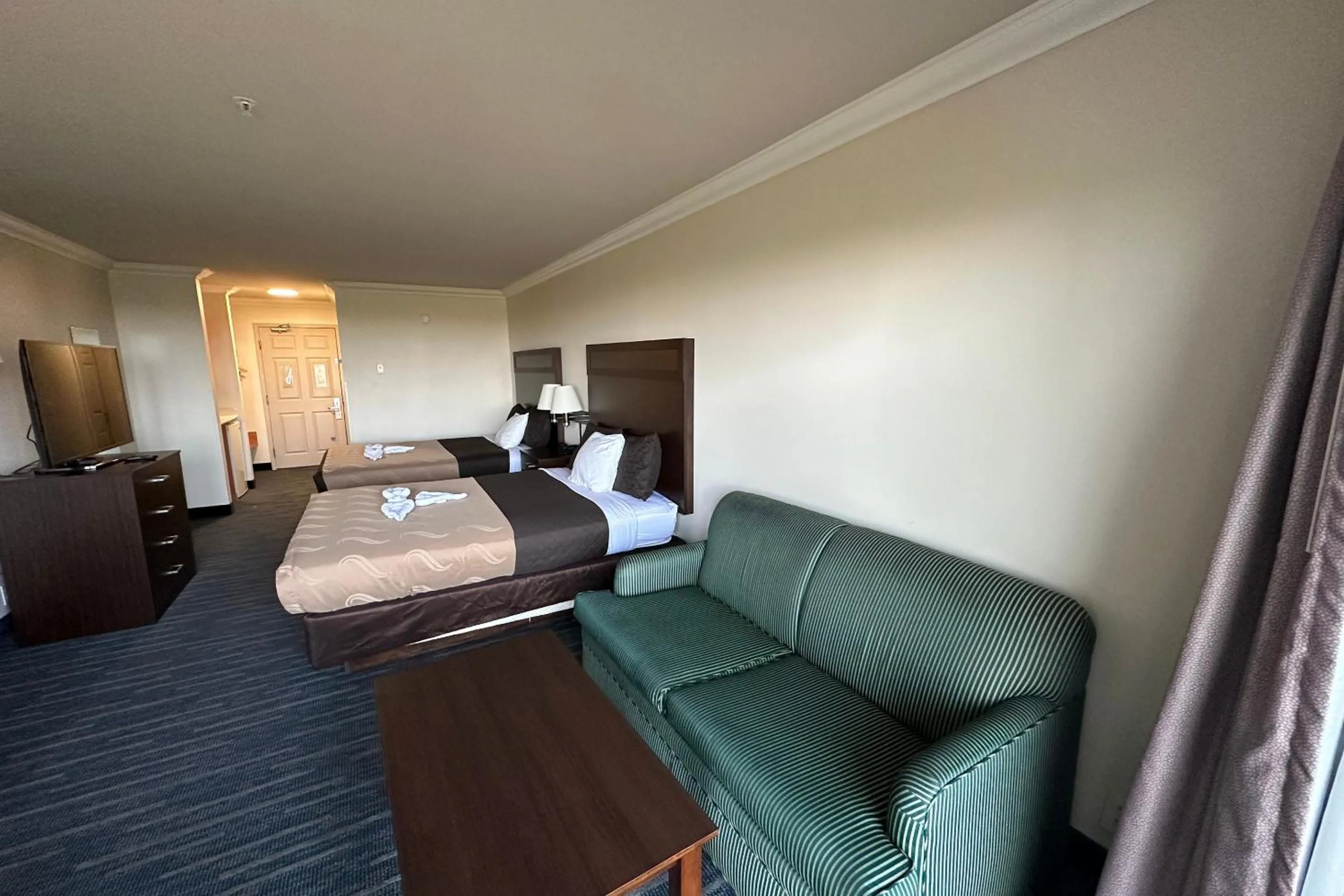 Bed in Ocean Paradise Hotel & Resort