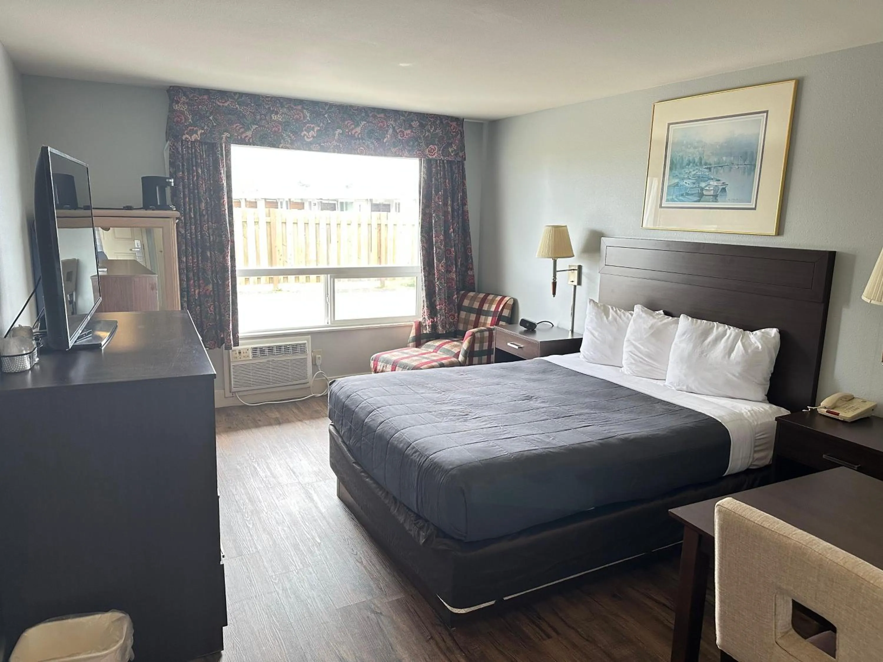 Bed in Ocean Paradise Hotel & Resort