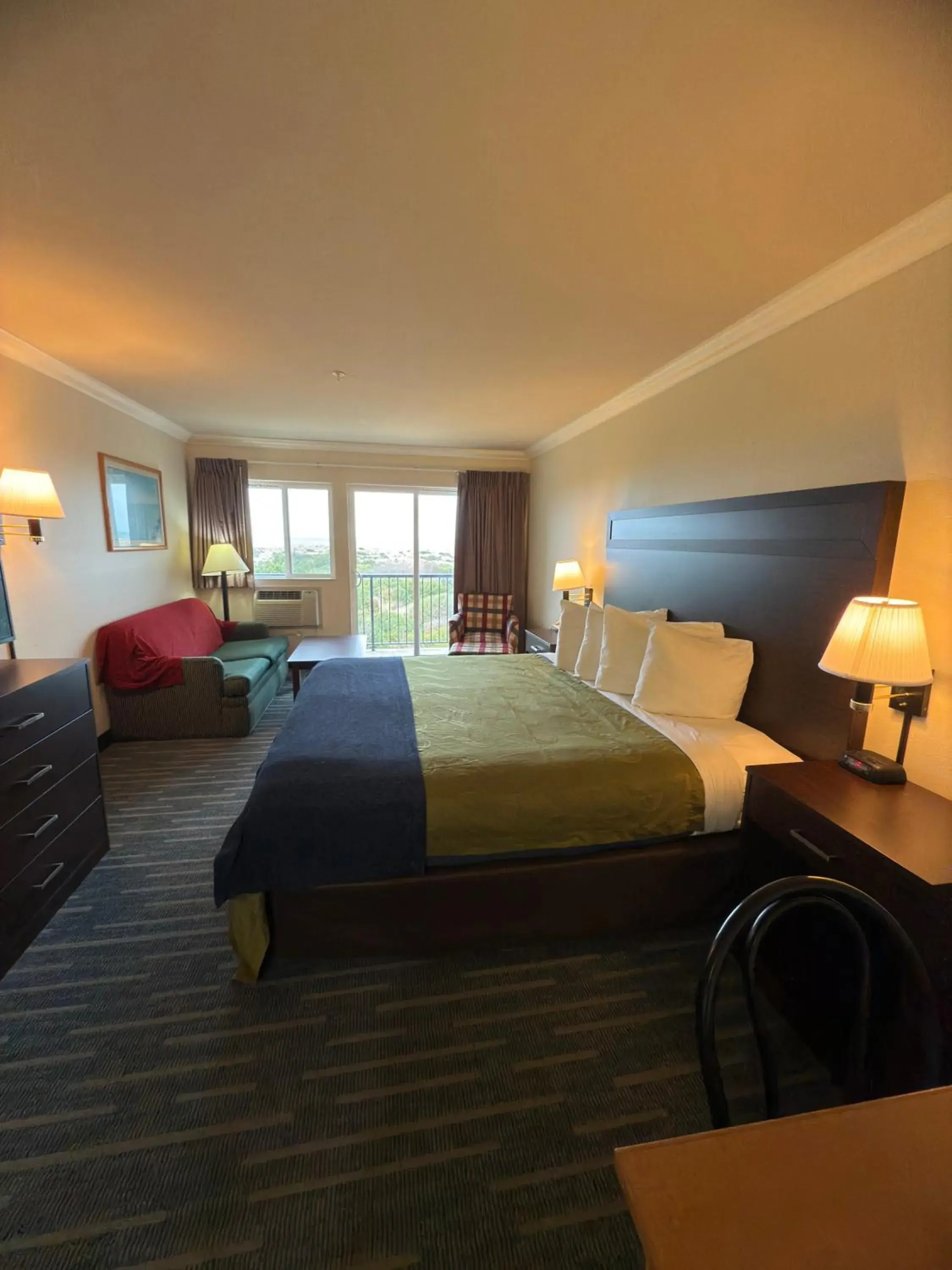 Bed in Ocean Paradise Hotel & Resort Bed in Ocean Paradise Hotel & Resort