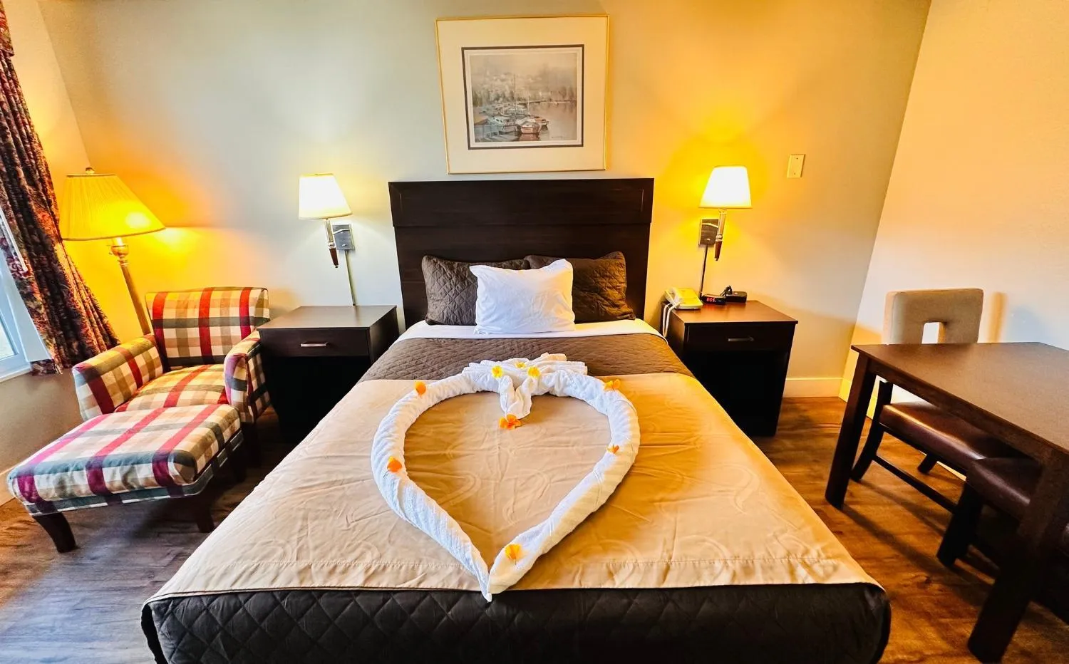 Bed in Ocean Paradise Hotel & Resort