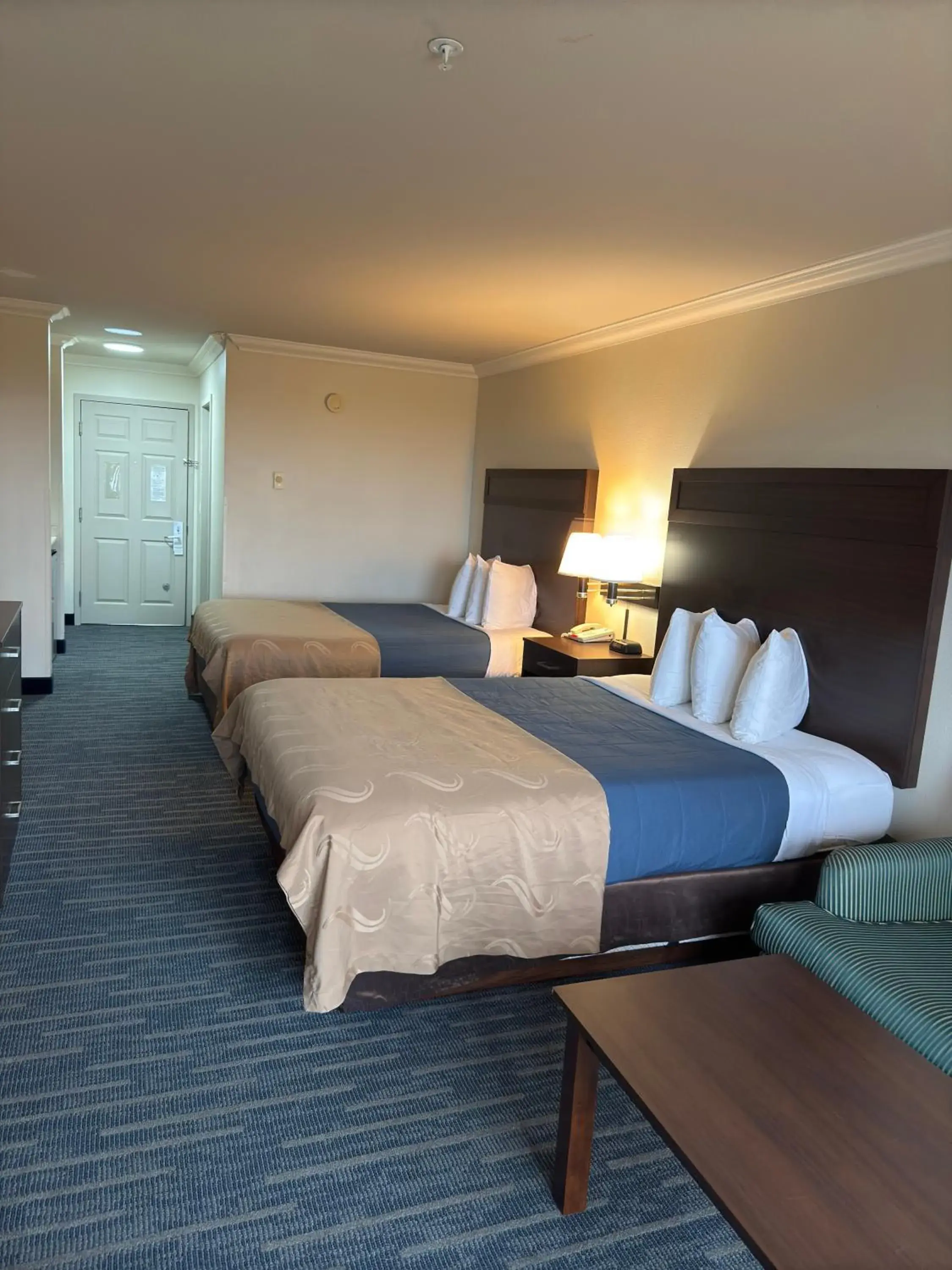 Bed in Ocean Paradise Hotel & Resort Bed in Ocean Paradise Hotel & Resort