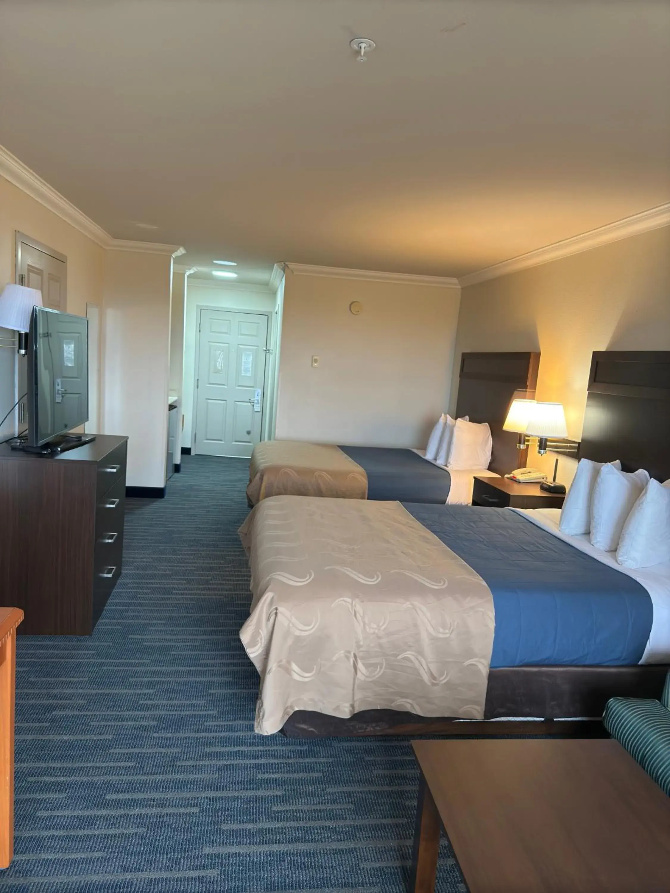 Bed in Ocean Paradise Hotel & Resort Bed in Ocean Paradise Hotel & Resort