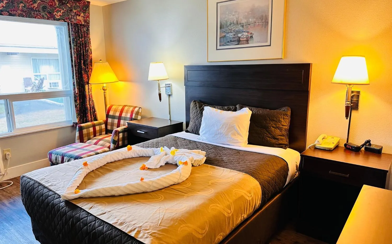 Bed in Ocean Paradise Hotel & Resort