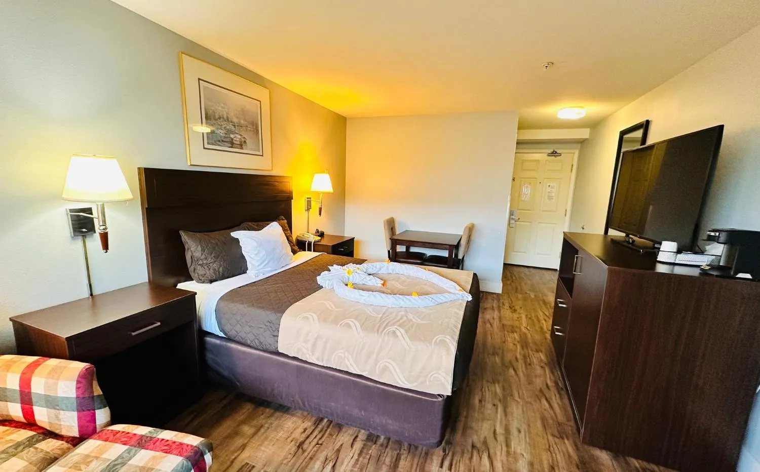 Bed in Ocean Paradise Hotel & Resort