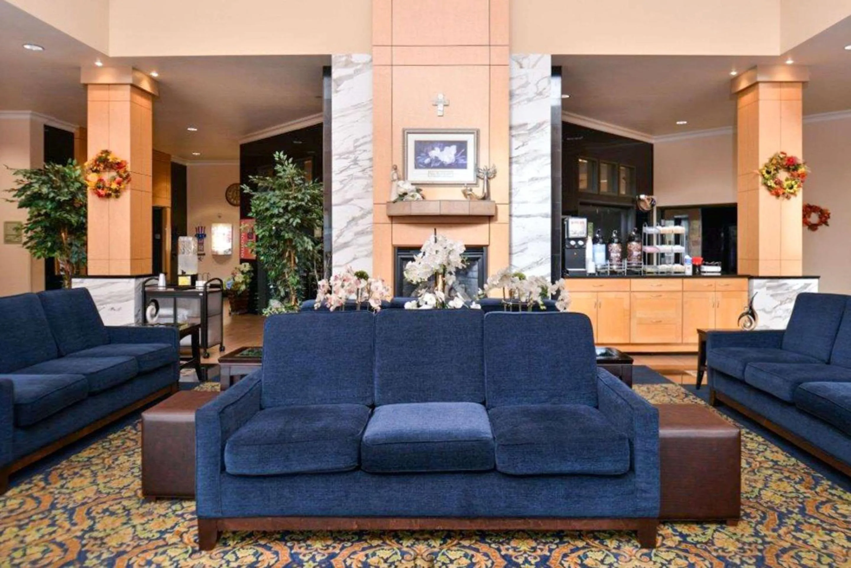 Lobby or reception in Comfort Suites Airport Tukwila Seattle