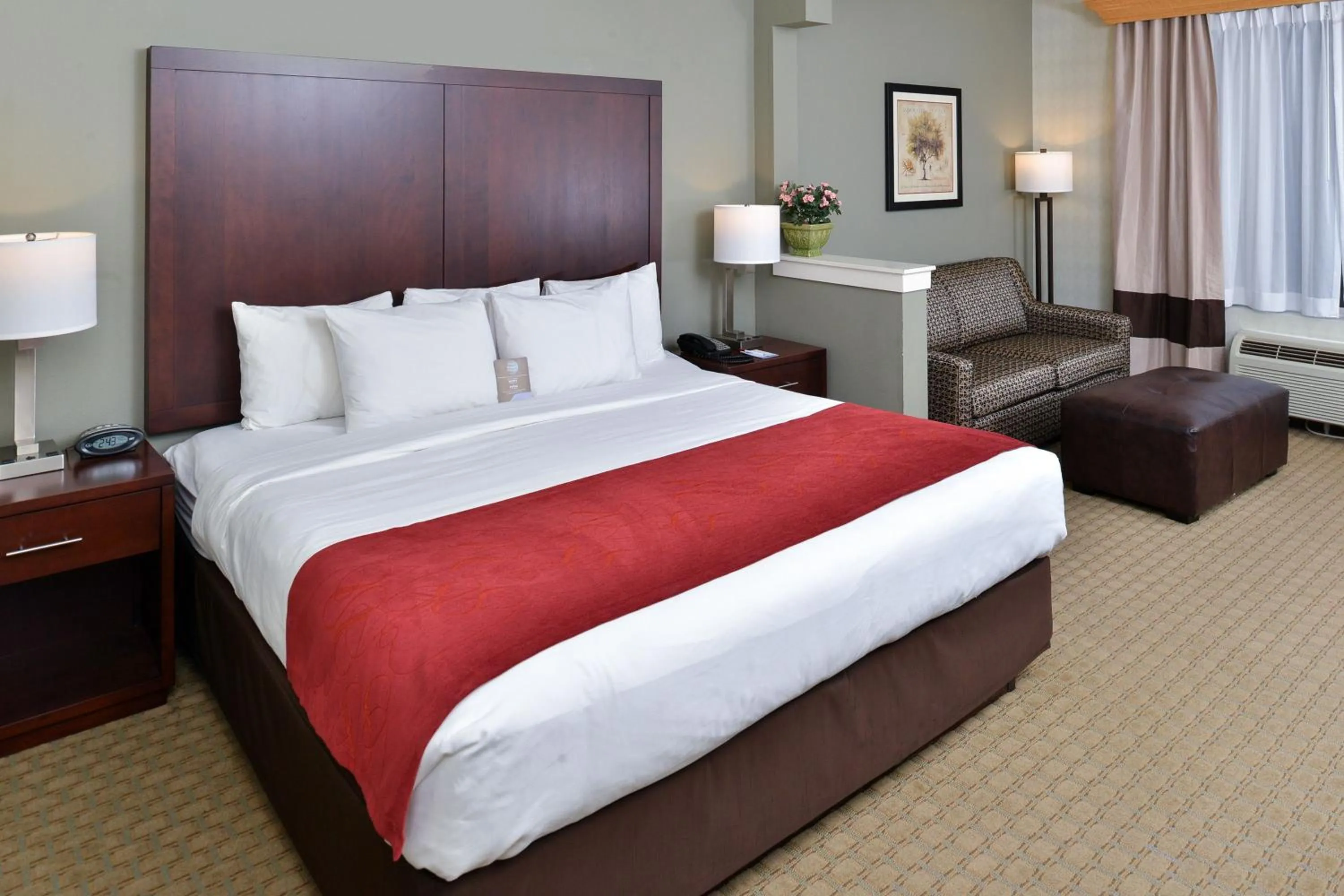 Bed in Comfort Suites Airport Tukwila Seattle