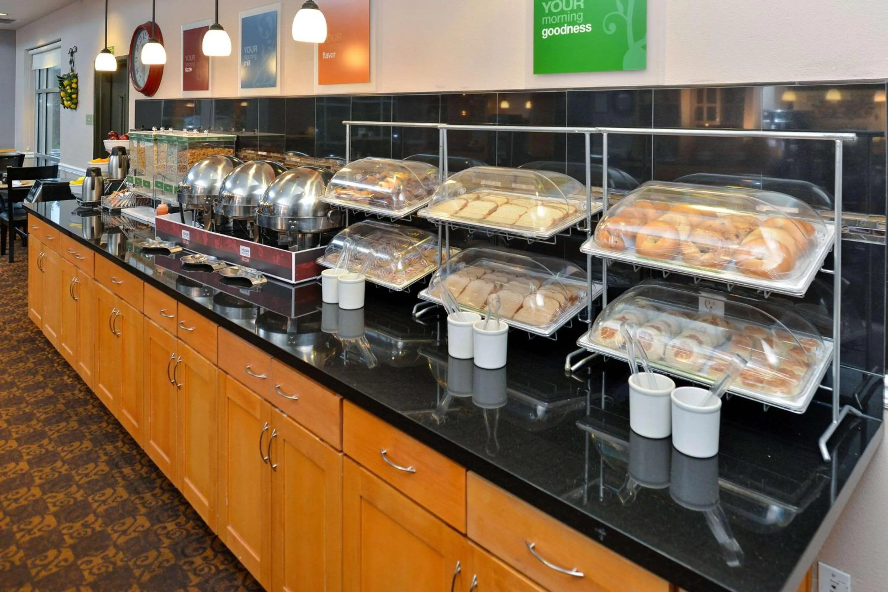 Restaurant/places to eat in Comfort Suites Airport Tukwila Seattle