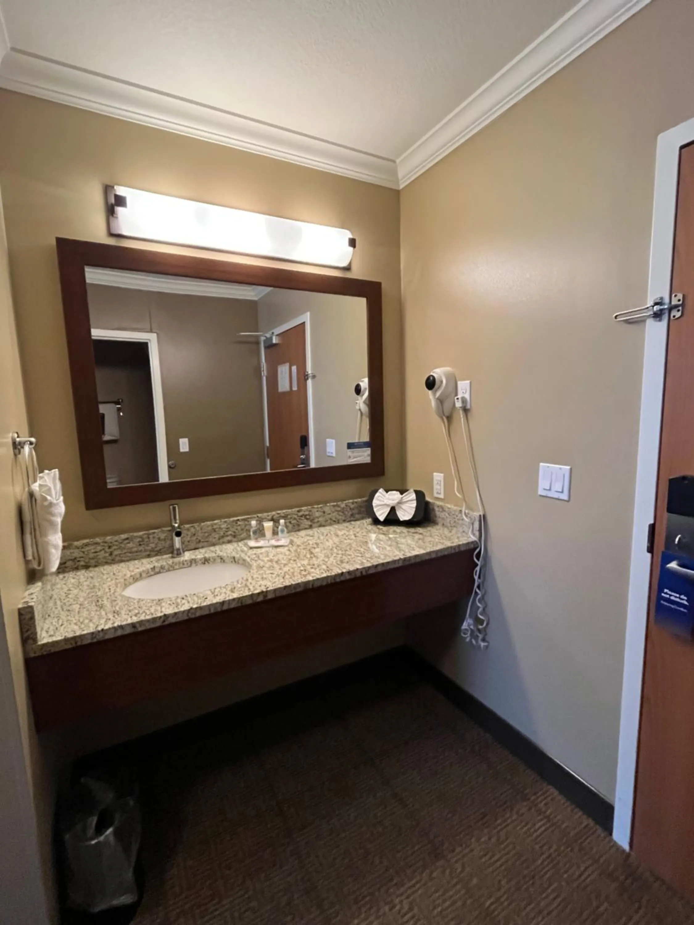 Bathroom in Comfort Inn & Suites Ocean Shores
