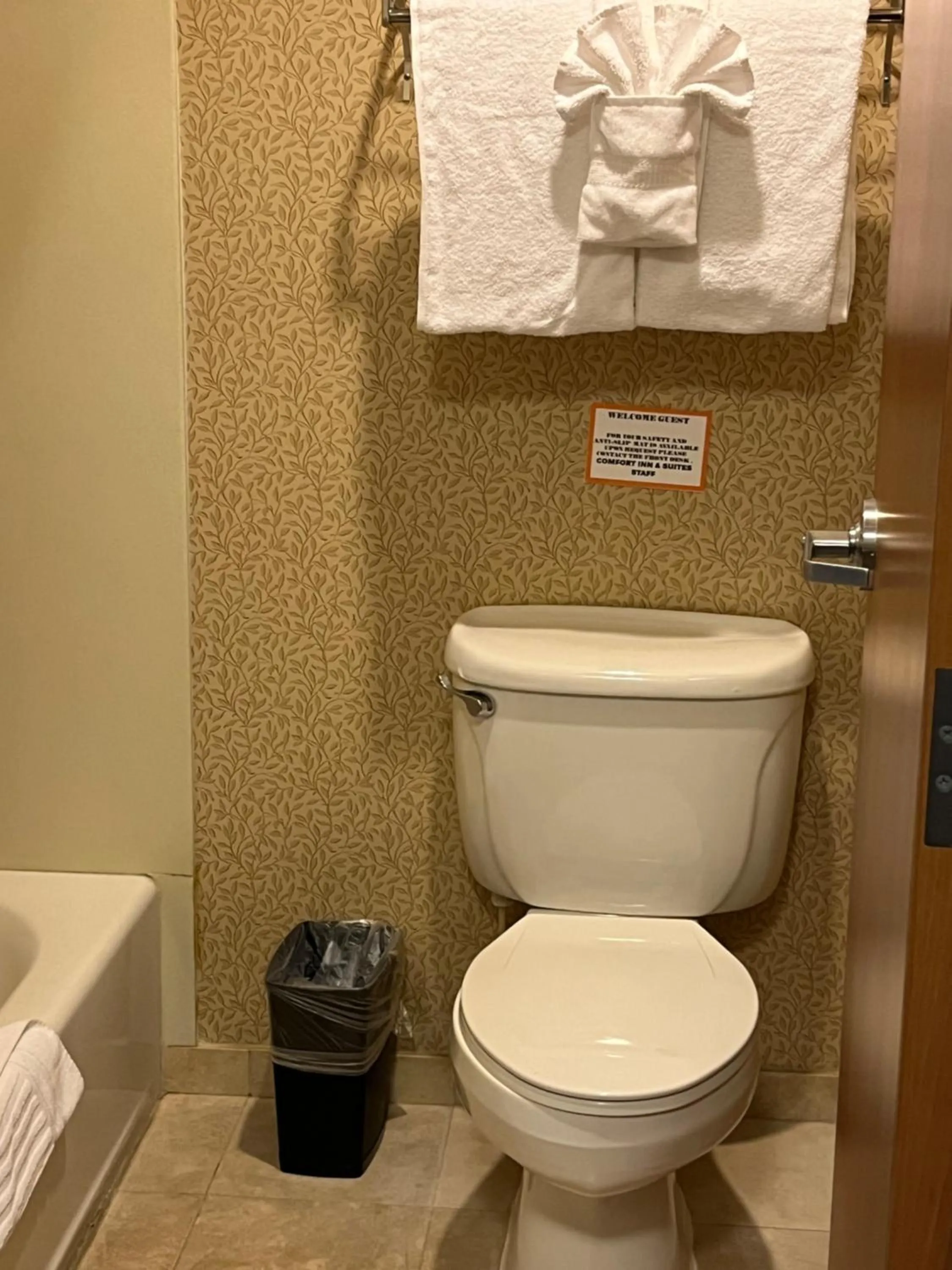 Toilet in Comfort Inn & Suites Ocean Shores
