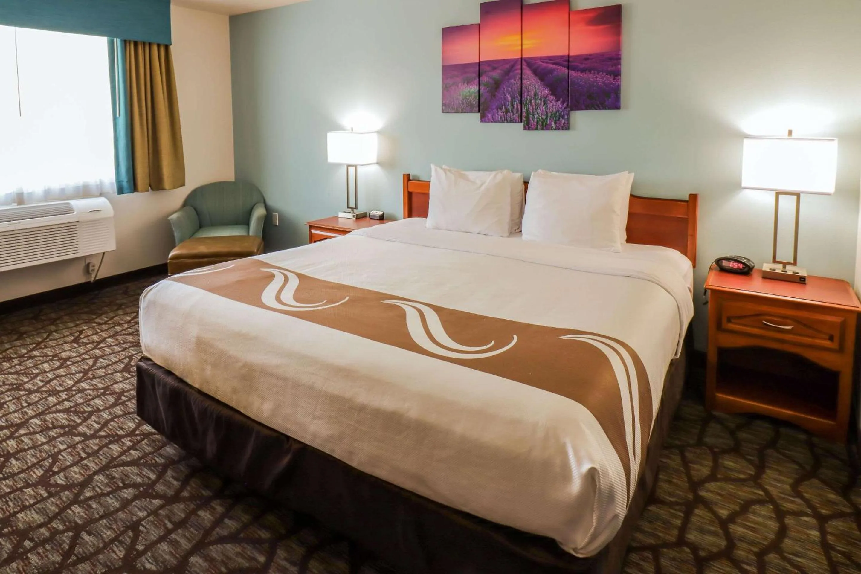 Bedroom, Bed in Quality Inn & Suites Sequim at Olympic National Park