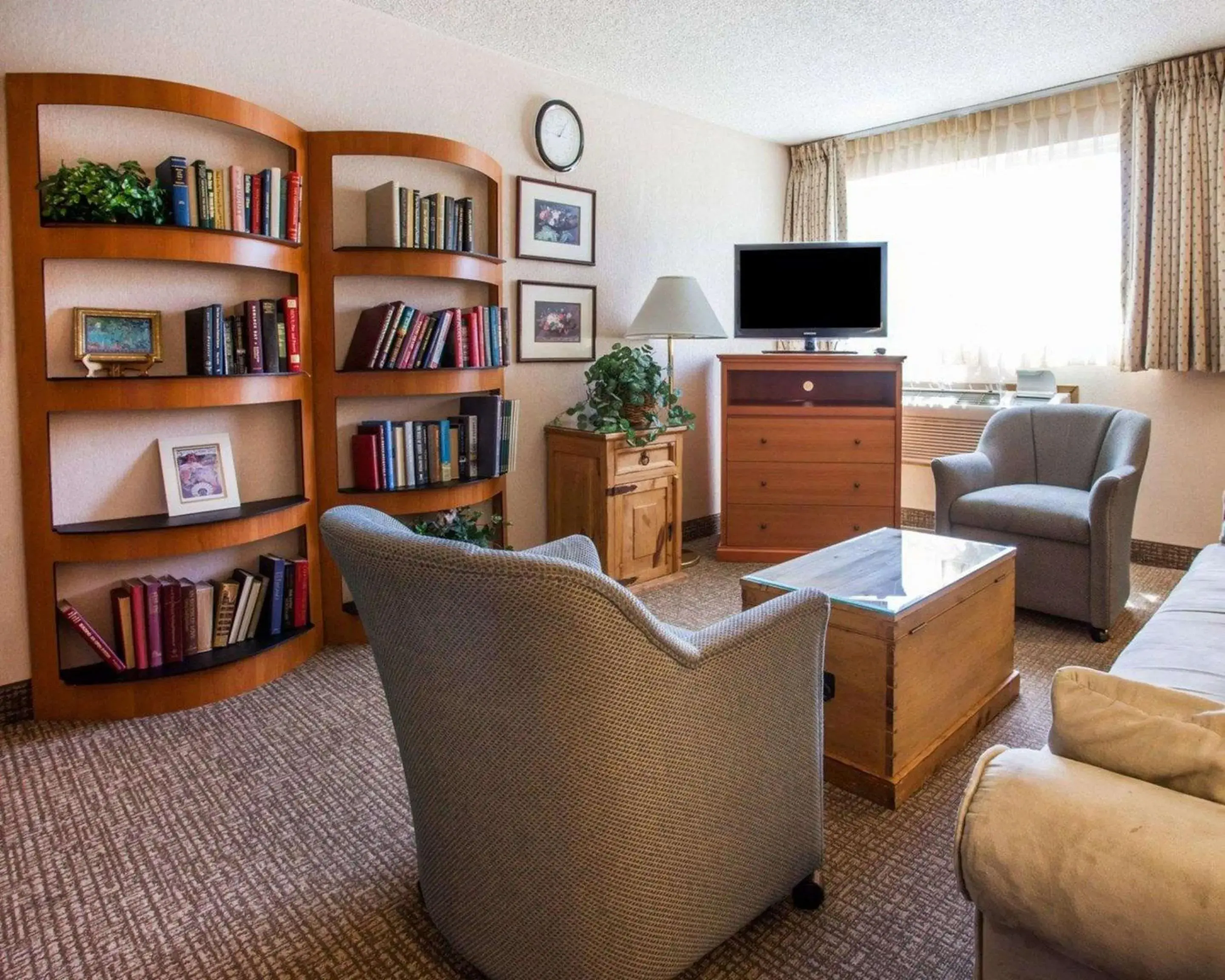 Bedroom in Quality Inn Kirkland Bedroom in Quality Inn Kirkland