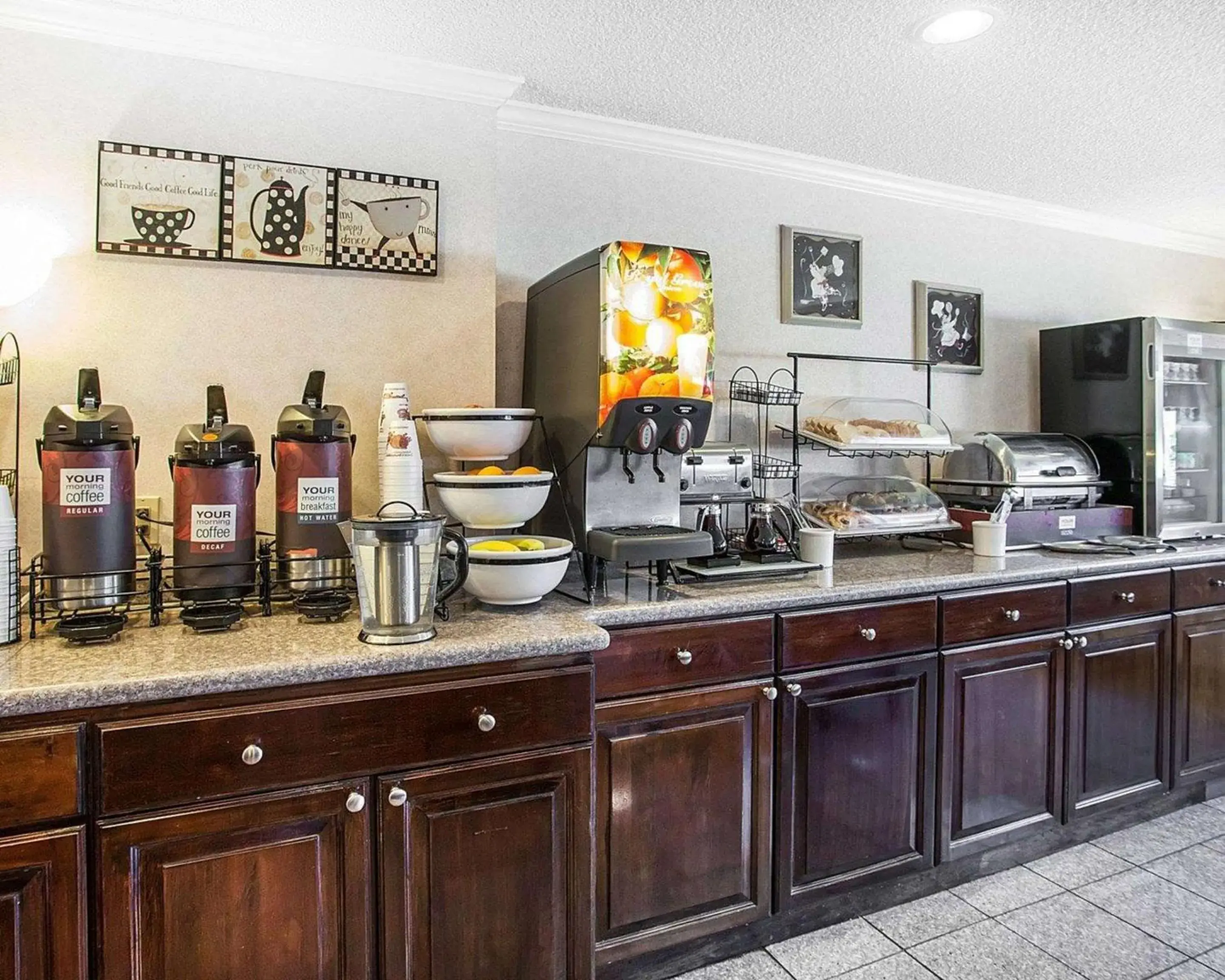 Breakfast in Quality Inn Kirkland Breakfast in Quality Inn Kirkland