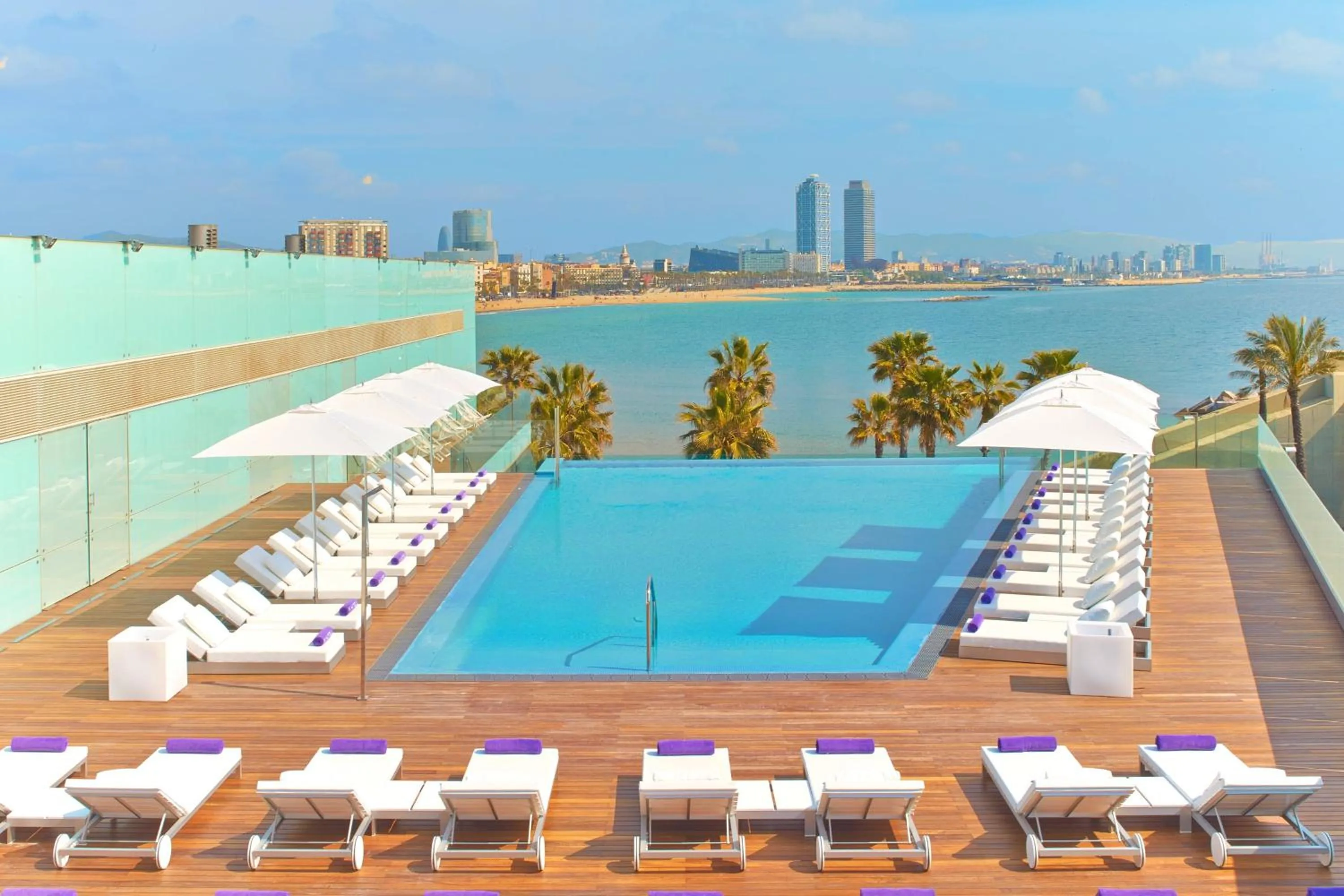 Area and facilities in W Barcelona