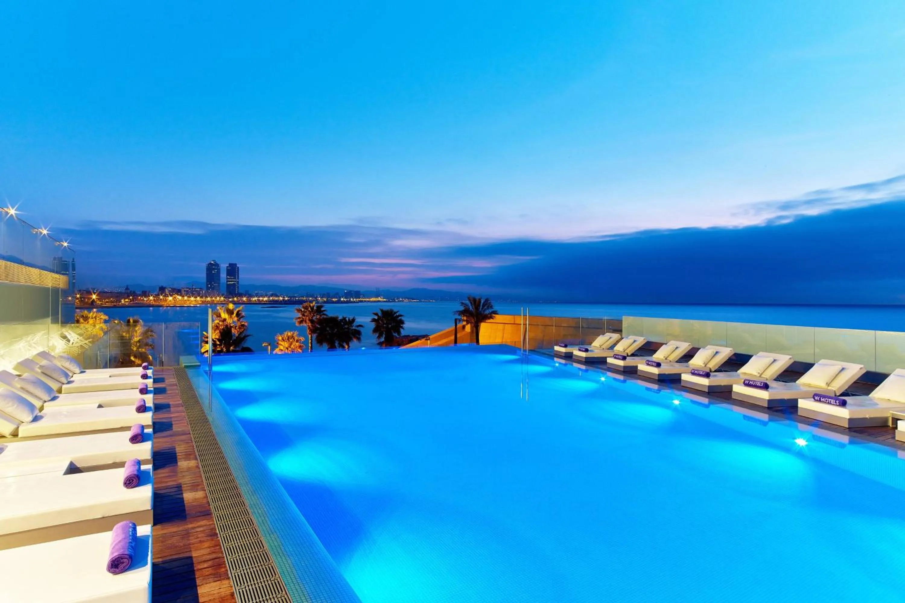 Area and facilities in W Barcelona