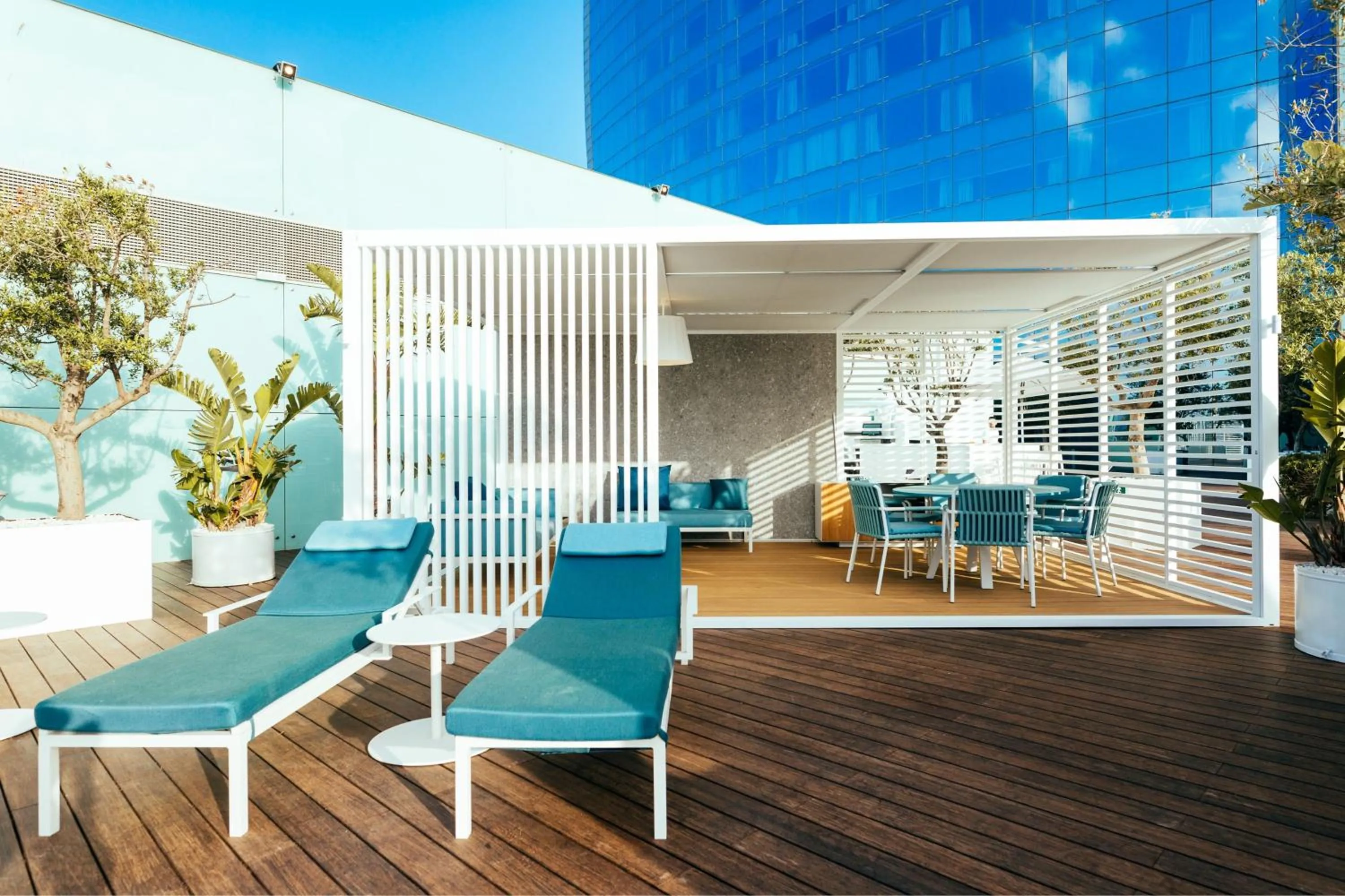 Property building in W Barcelona