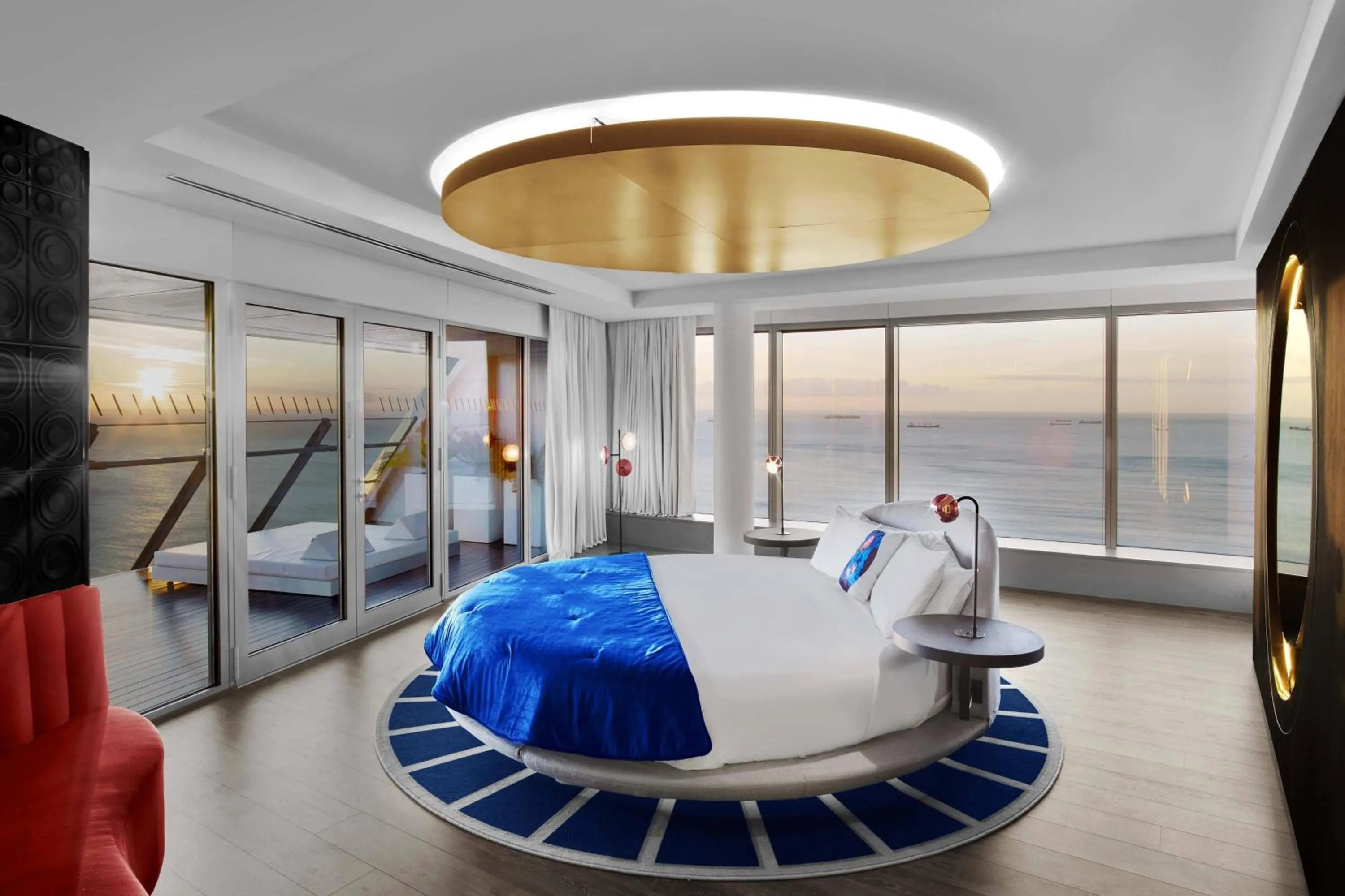 Photo of the whole room, Bed in W Barcelona