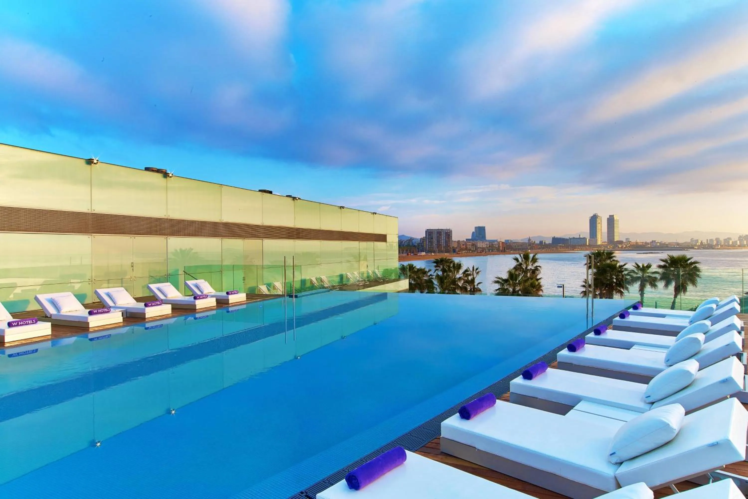 Area and facilities in W Barcelona