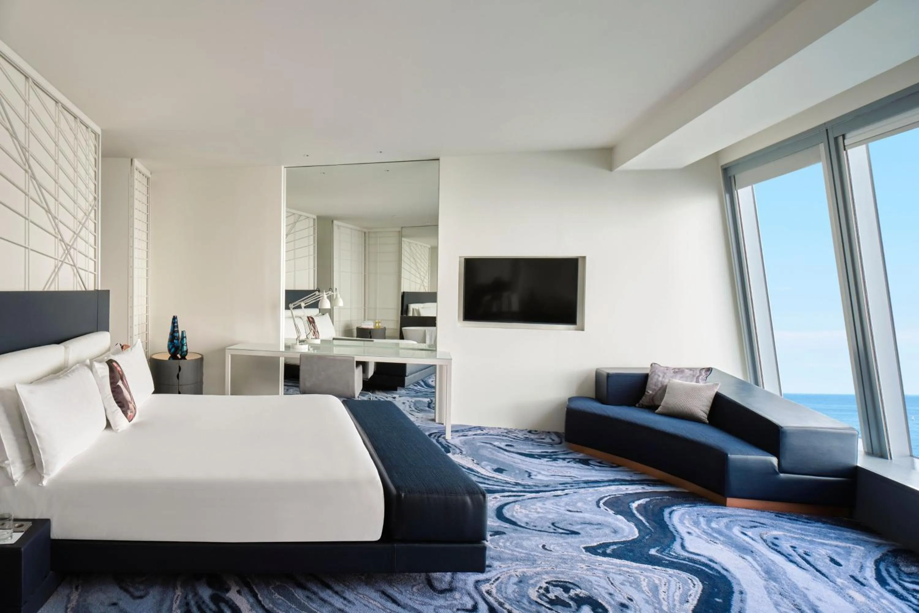 Photo of the whole room, Bed in W Barcelona