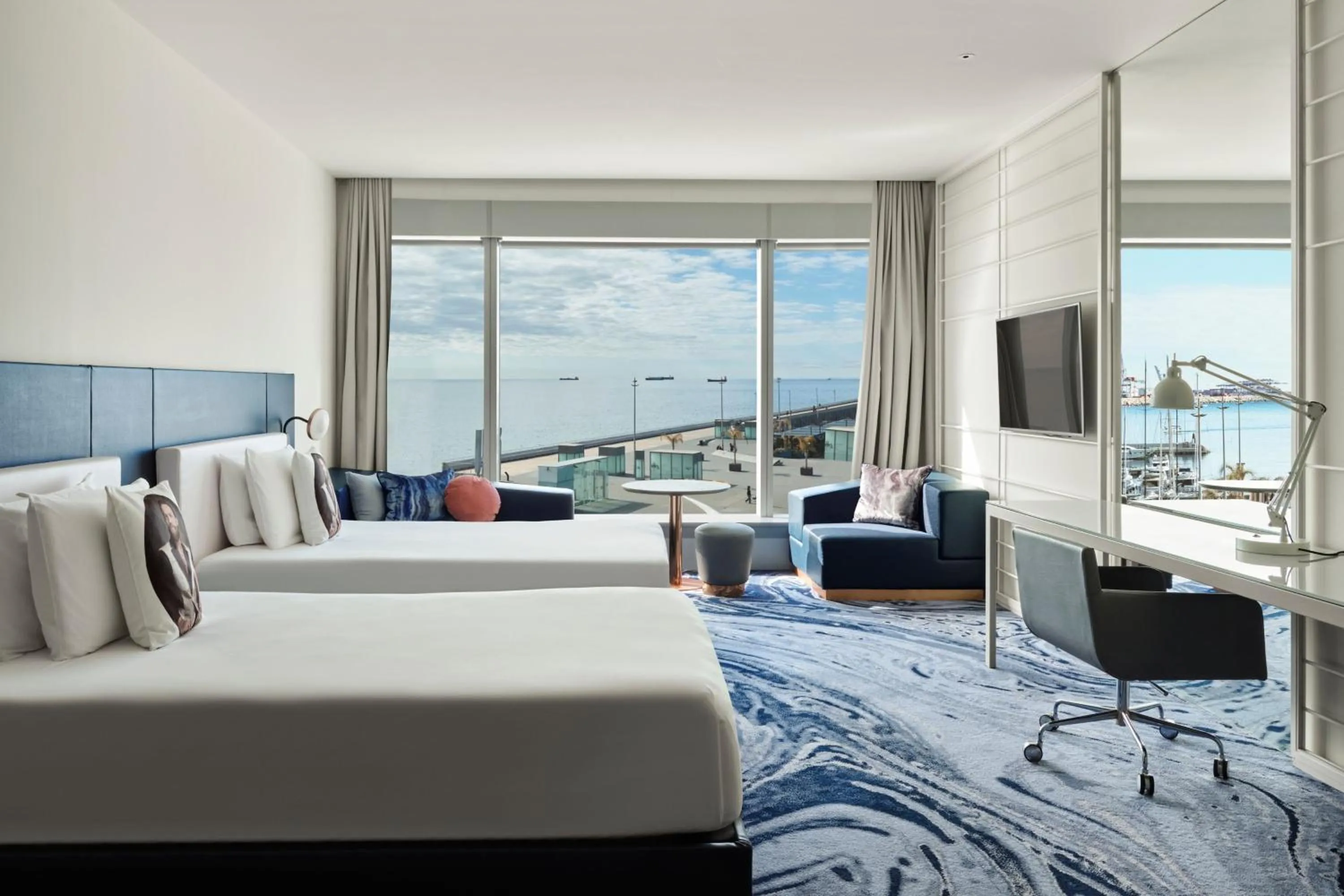 Photo of the whole room, Bed in W Barcelona