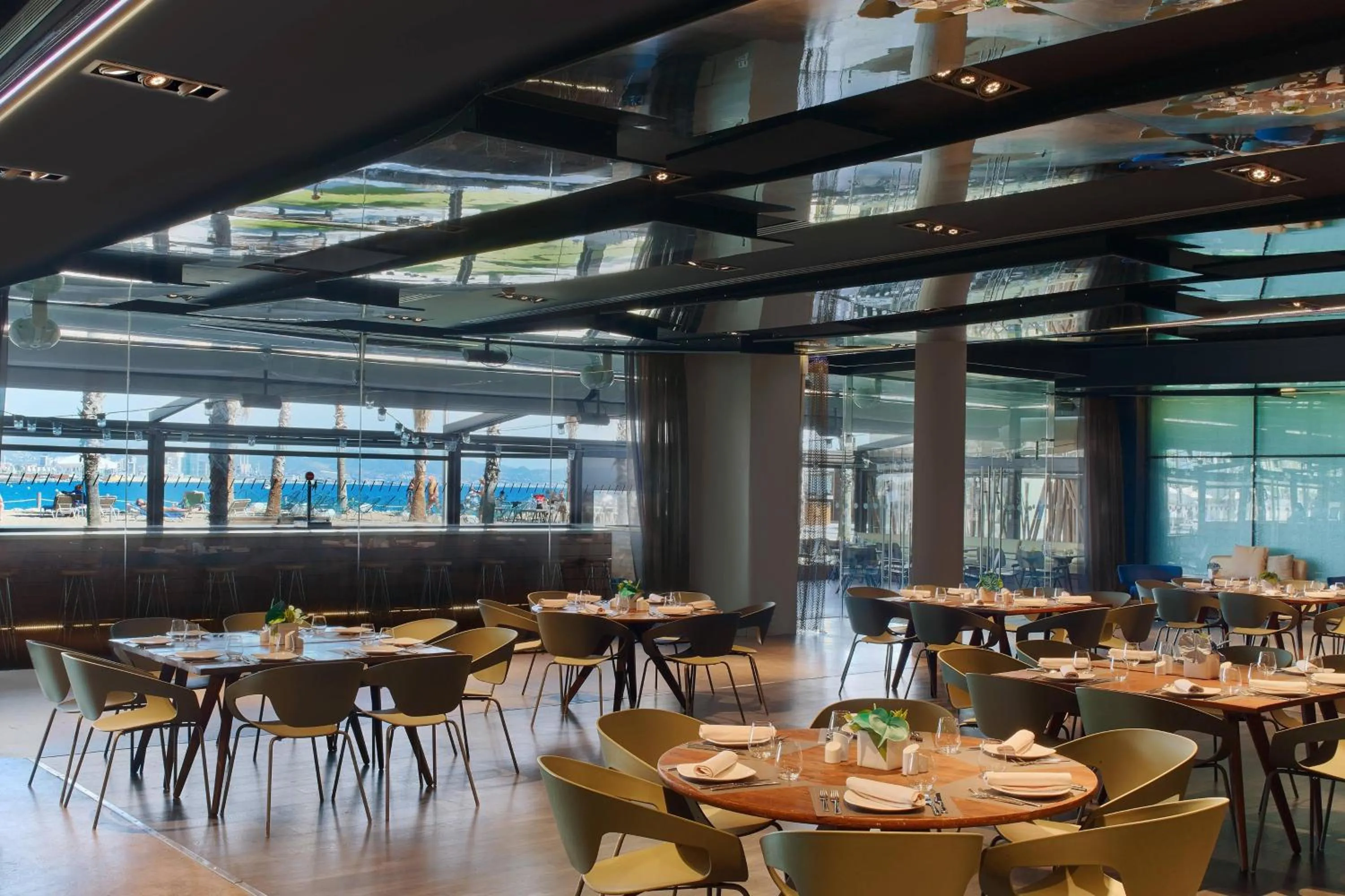 Meeting/conference room in W Barcelona