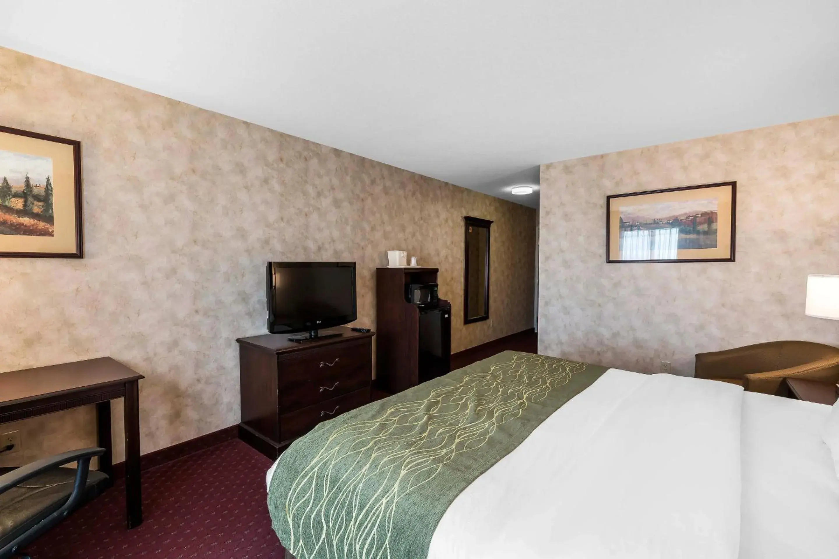 Bedroom, Bed in Comfort Inn & Suites Walla Walla Bedroom, Bed in Comfort Inn & Suites Walla Walla