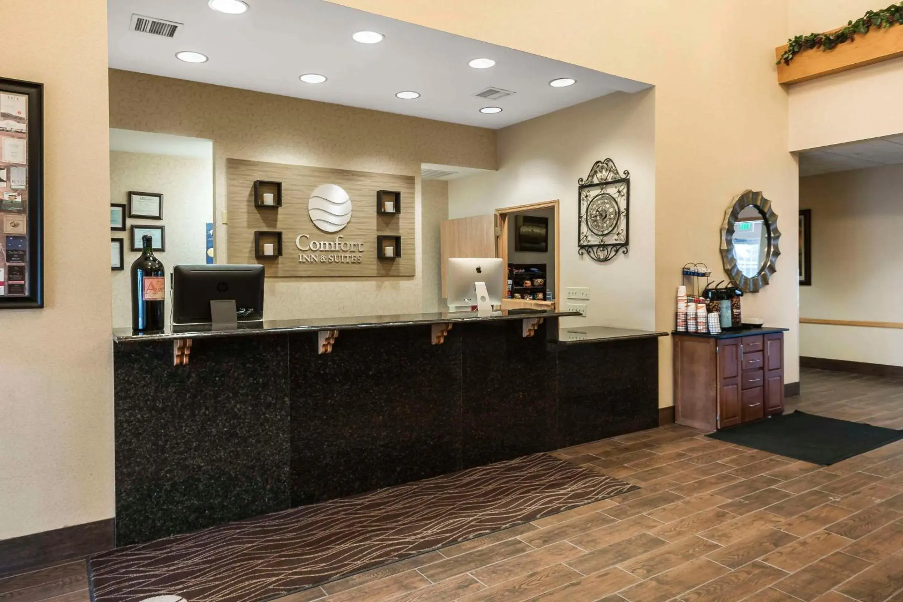 Lobby or reception in Comfort Inn & Suites Walla Walla Lobby or reception in Comfort Inn & Suites Walla Walla