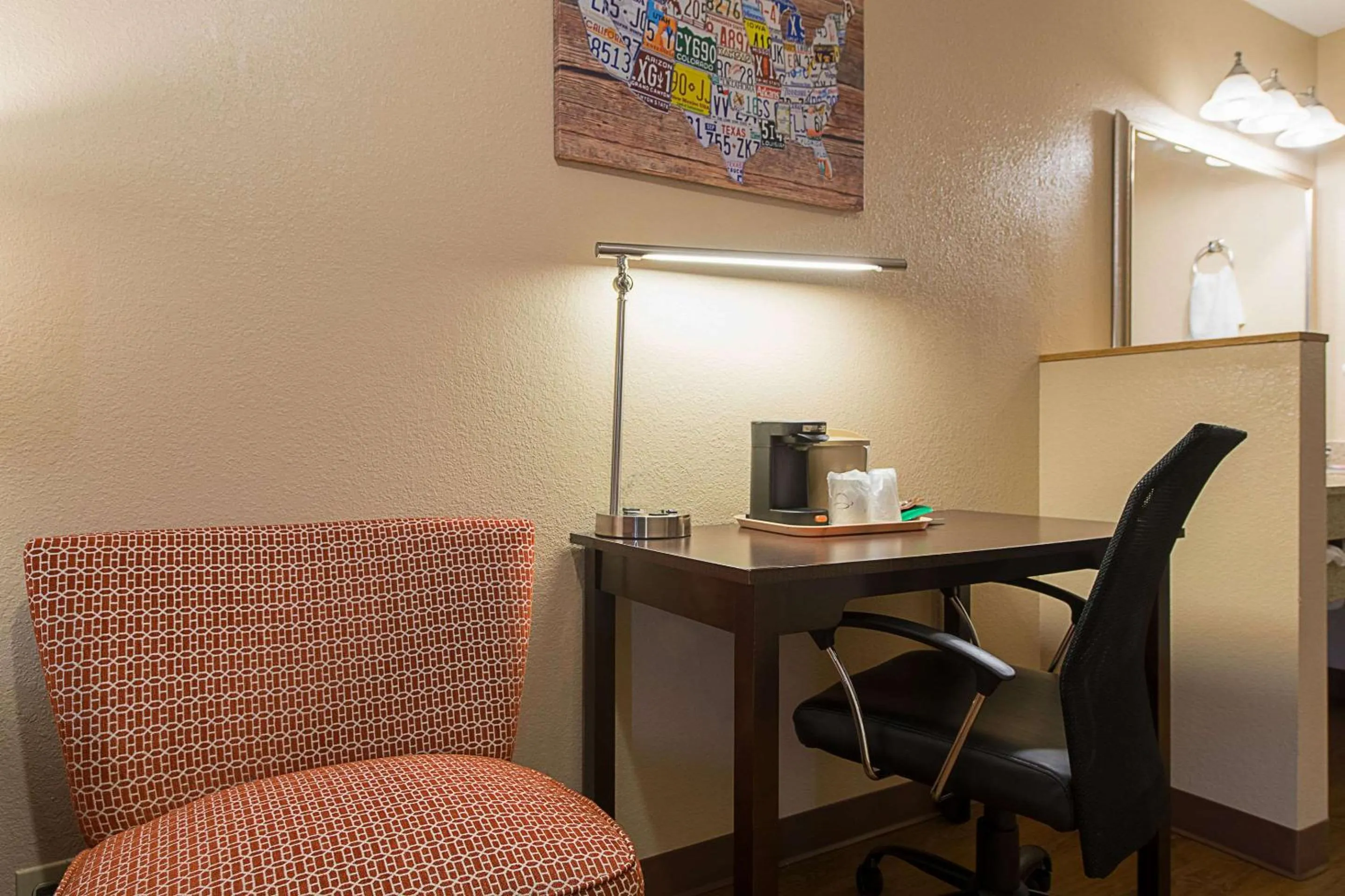 Photo of the whole room in Econo Lodge Buckley Bonney Lake