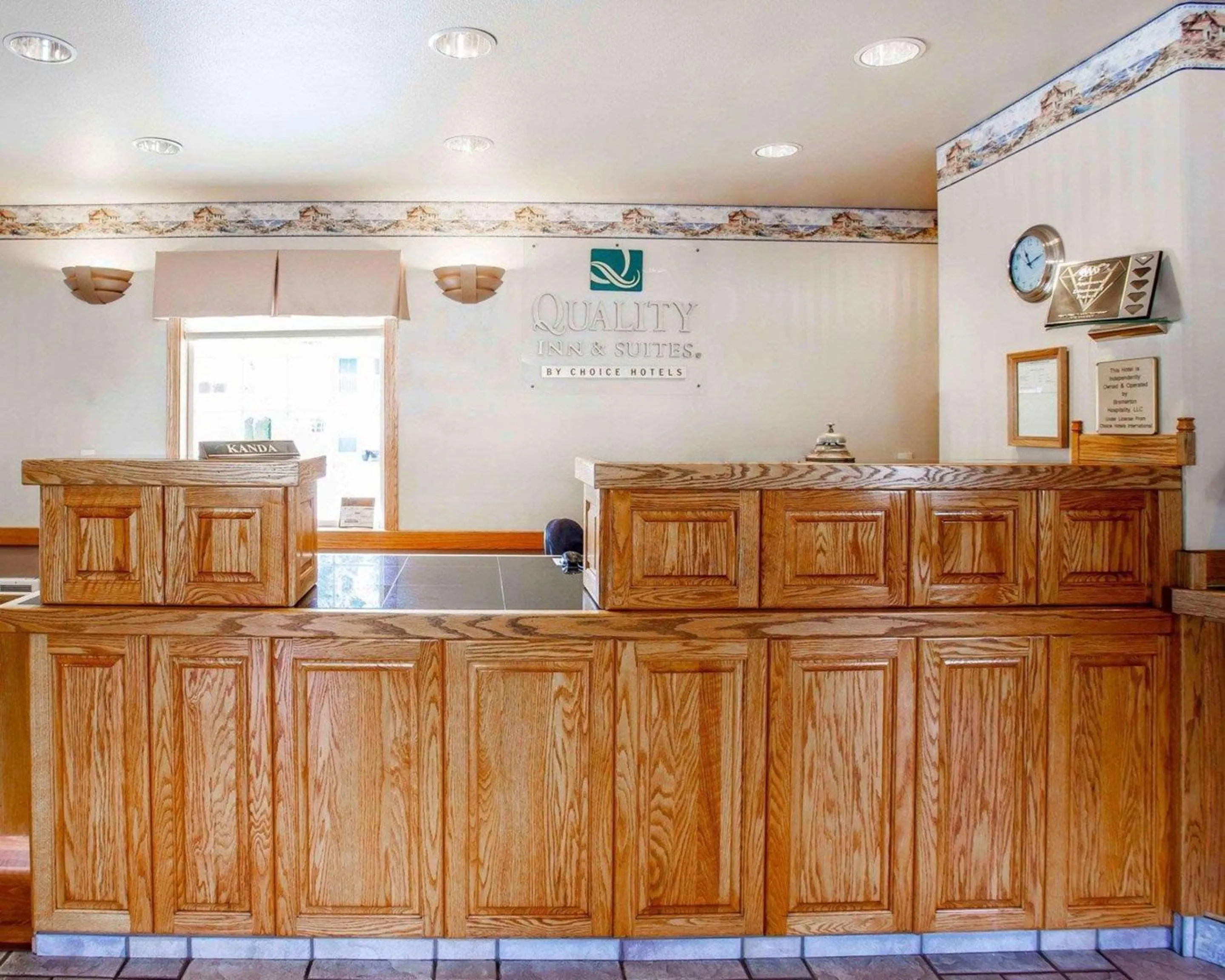 Lobby or reception, Lobby/Reception in Quality Inn & Suites Bremerton near Naval Shipyard