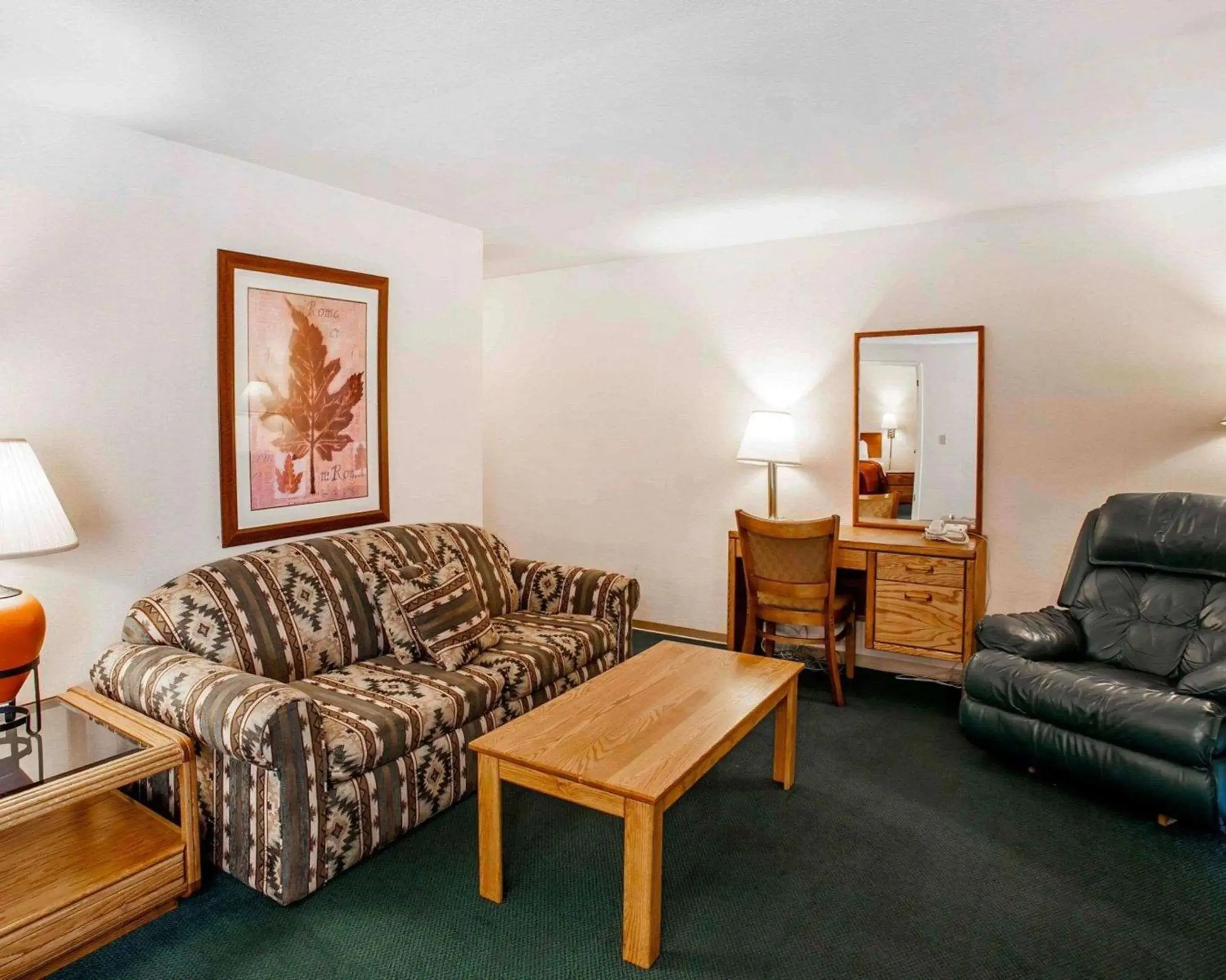 Photo of the whole room, Seating Area in Quality Inn & Suites Bremerton near Naval Shipyard