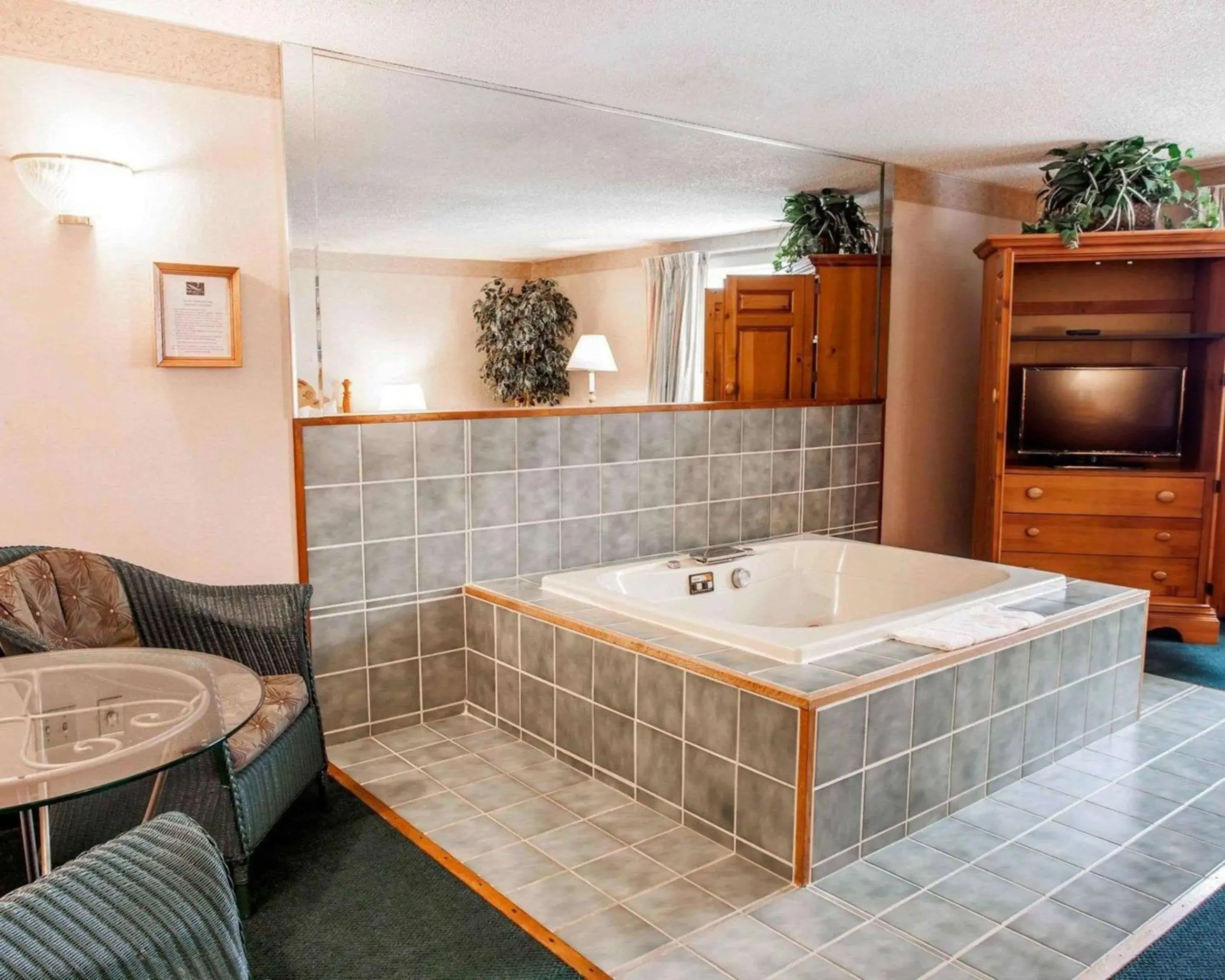 Photo of the whole room, Bathroom in Quality Inn & Suites Bremerton near Naval Shipyard