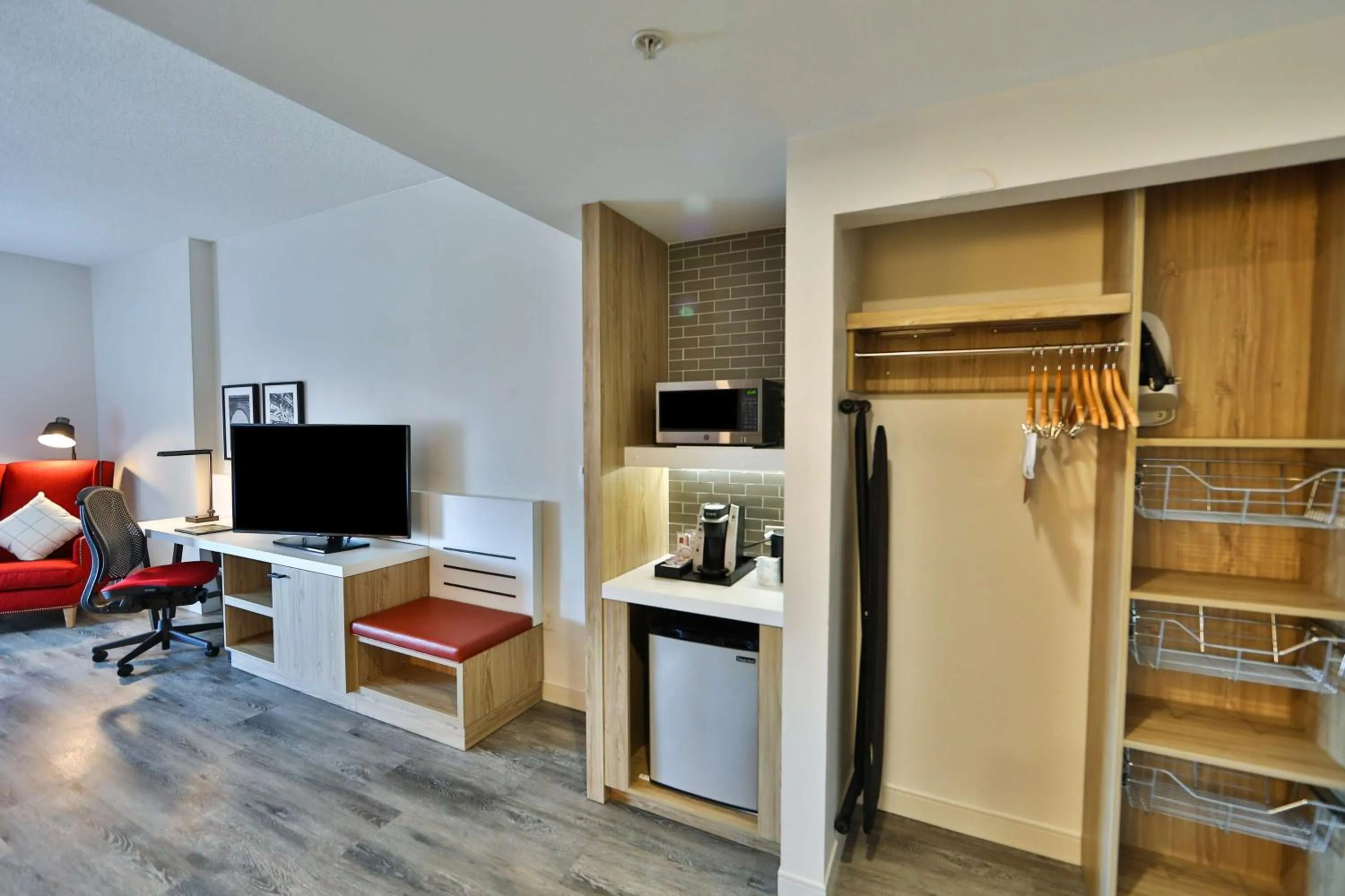 Bedroom in Hilton Garden Inn Savannah Historic District