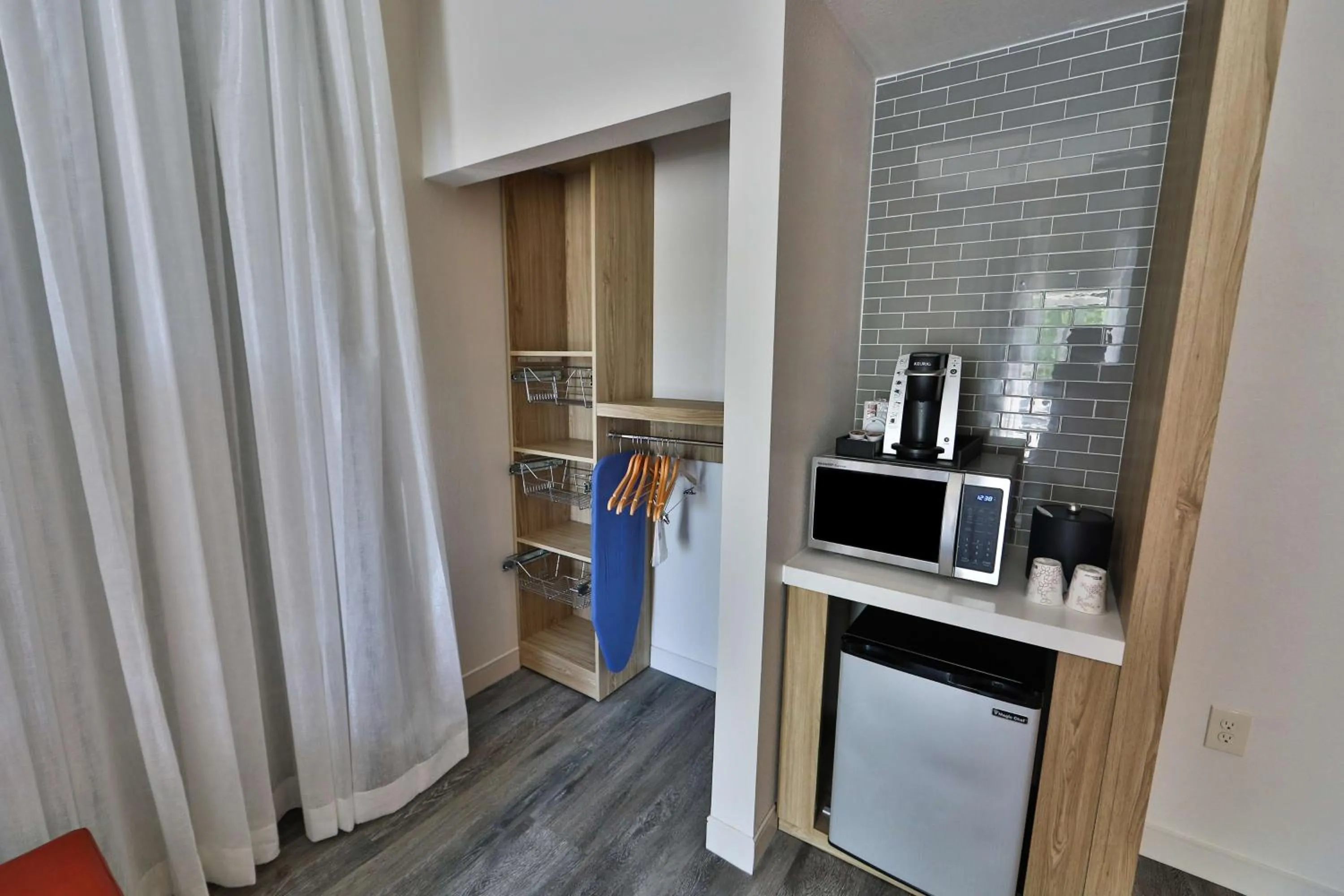 Bathroom in Hilton Garden Inn Savannah Historic District