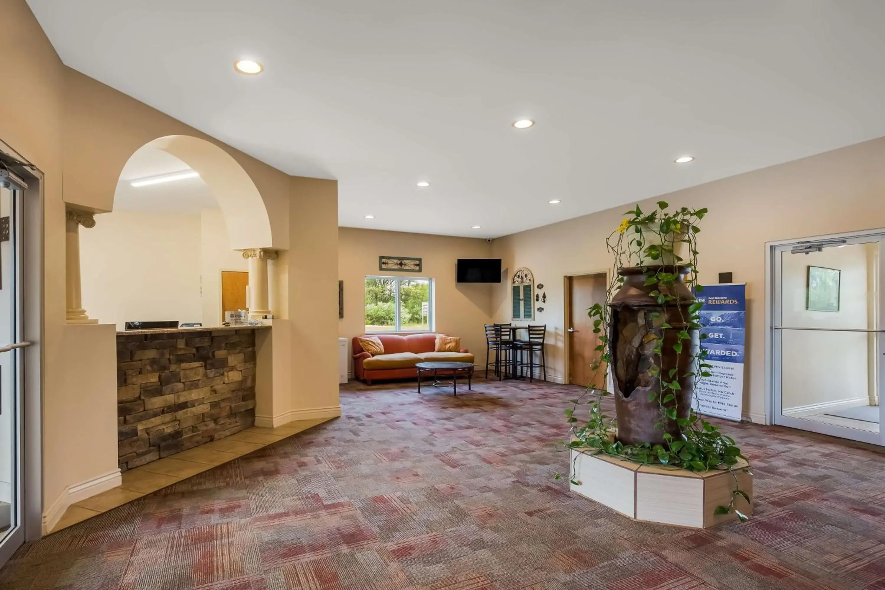 Lobby or reception in SureStay Hotel by Best Western Whittington Rend Lake Lobby or reception in SureStay Hotel by Best Western Whittington Rend Lake