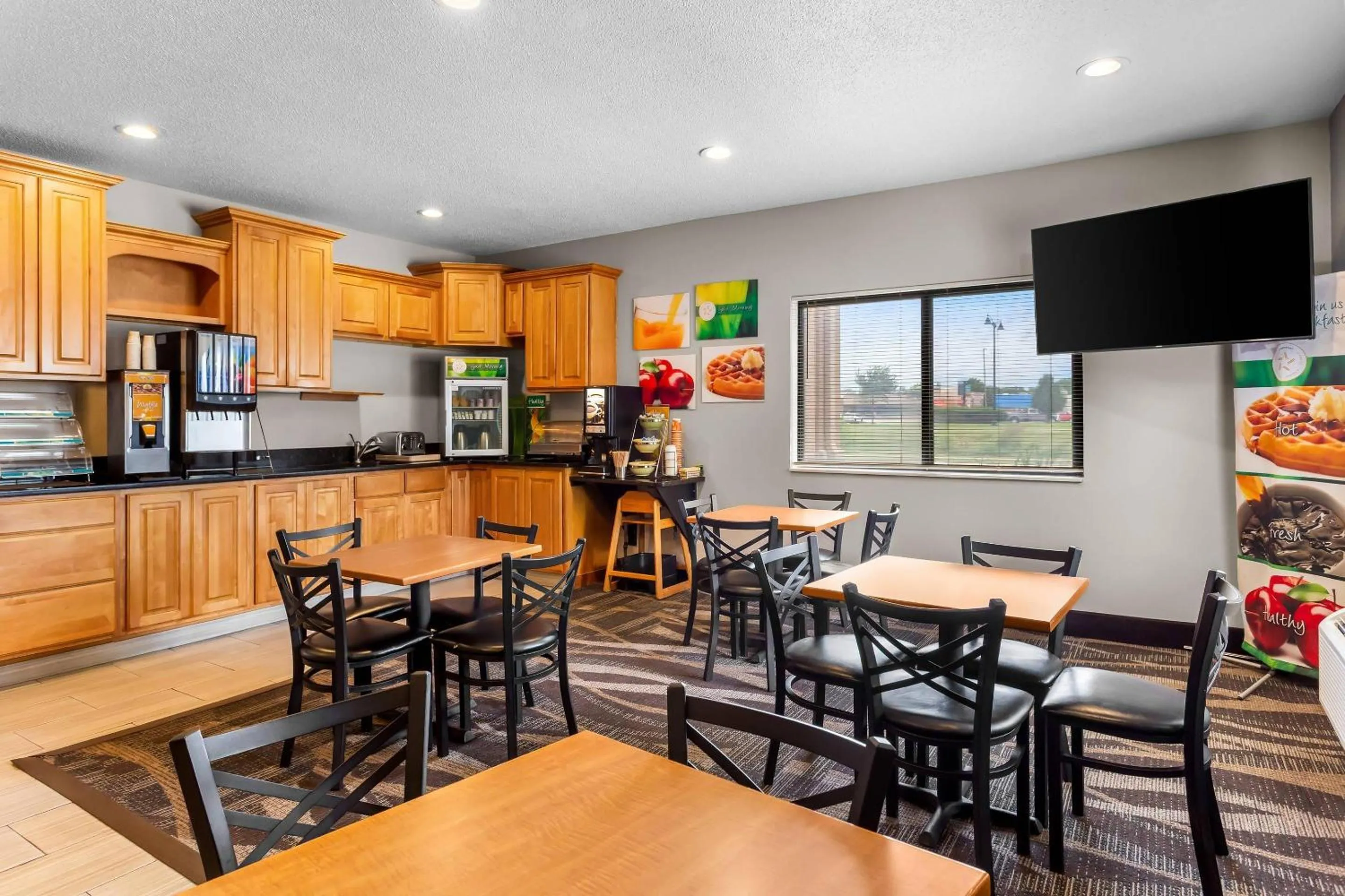 Breakfast in Quality Inn Beloit