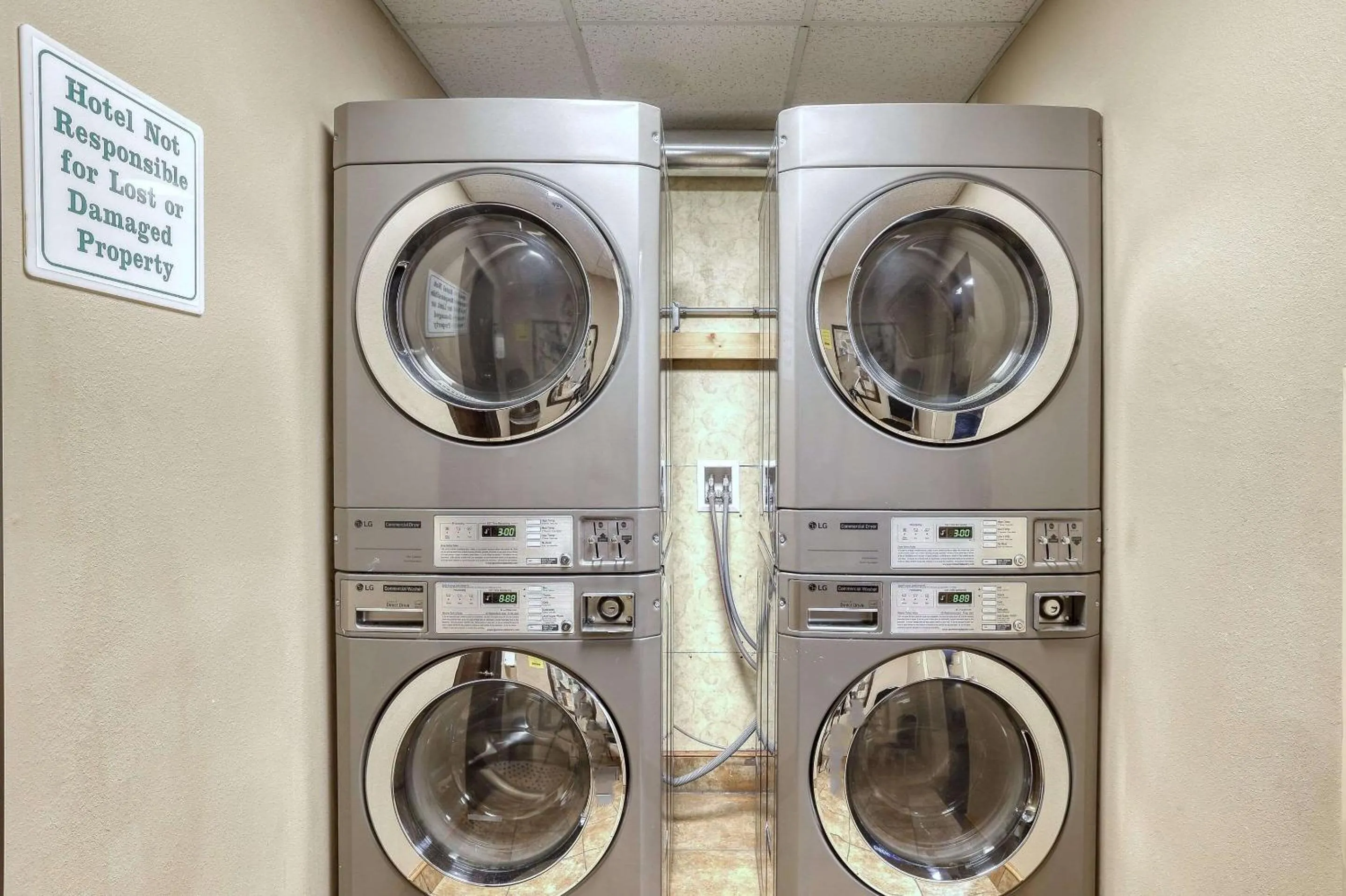 Other in Comfort Suites Appleton Airport