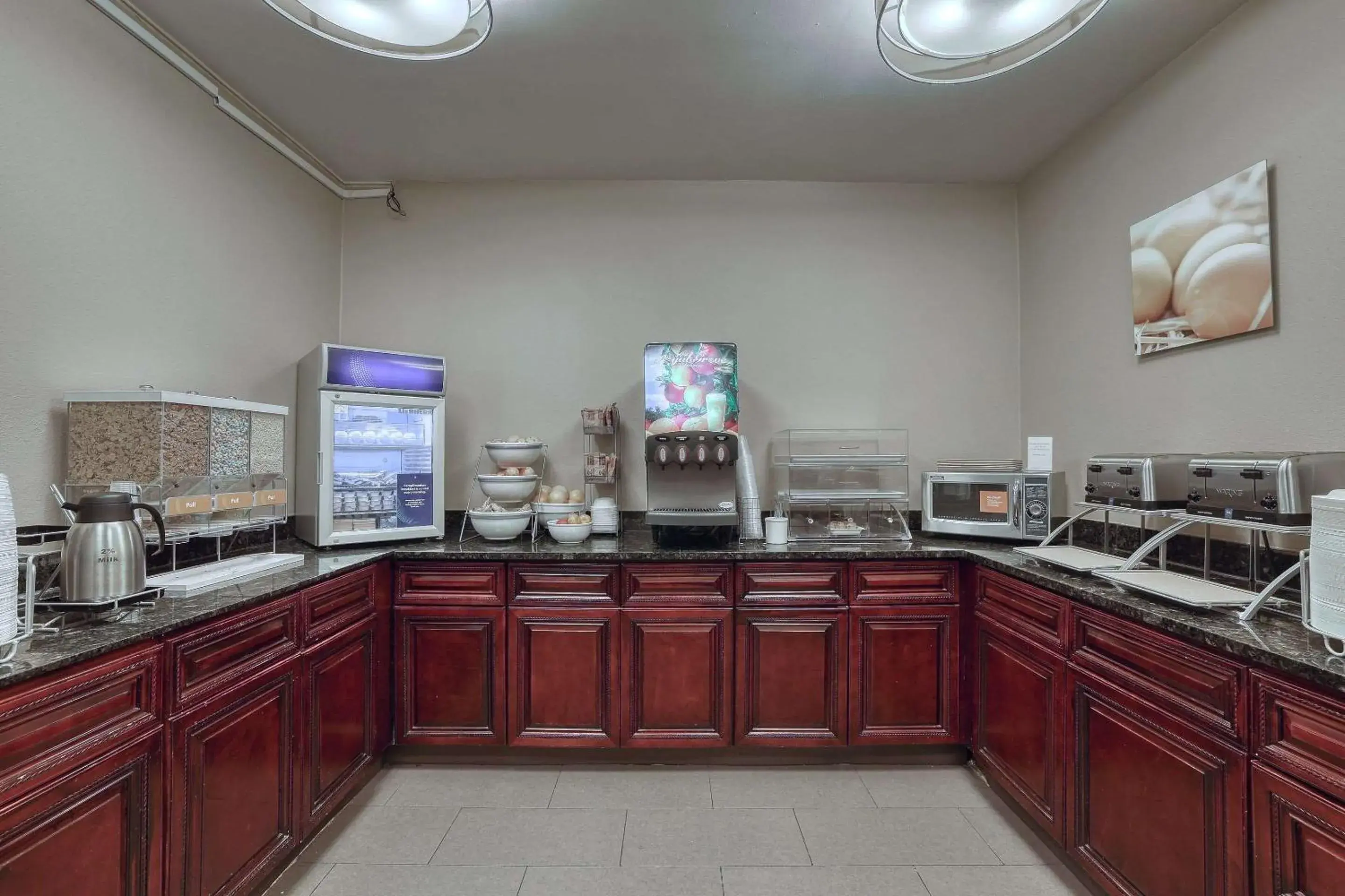 Breakfast in Comfort Suites Appleton Airport Breakfast in Comfort Suites Appleton Airport