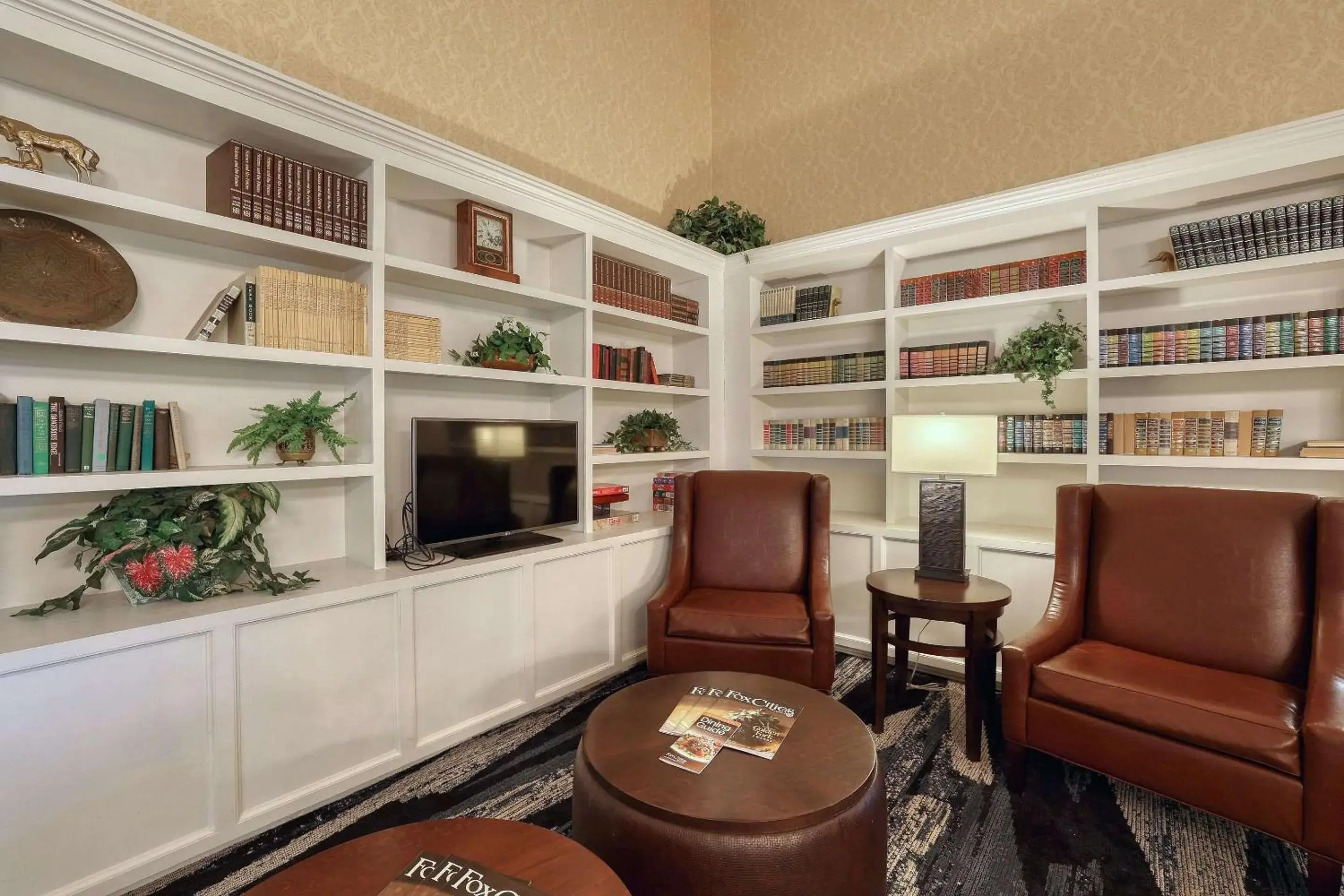 Lobby or reception in Comfort Suites Appleton Airport Lobby or reception in Comfort Suites Appleton Airport