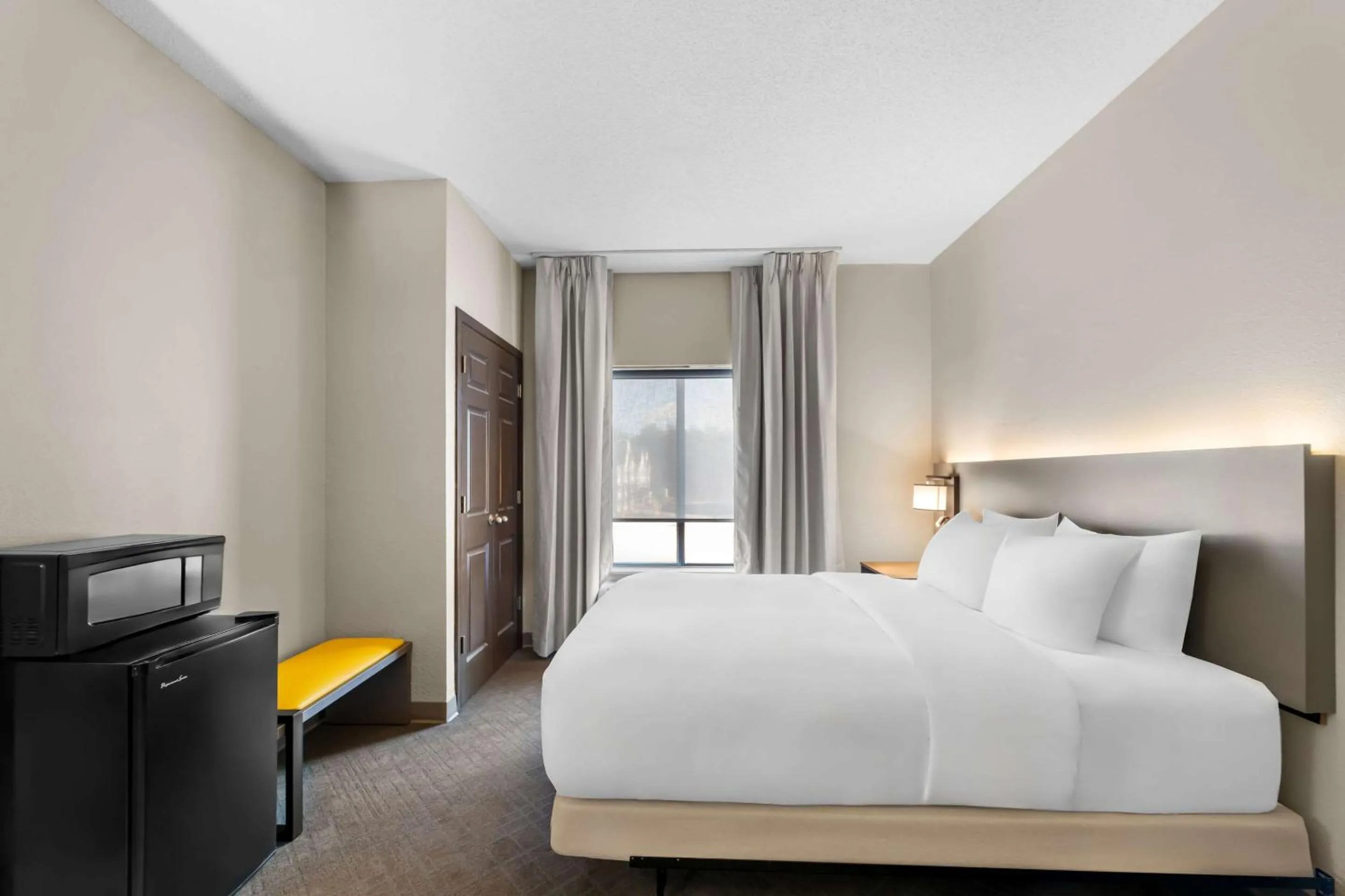 Bedroom, Bed in Comfort Suites Stevens Point