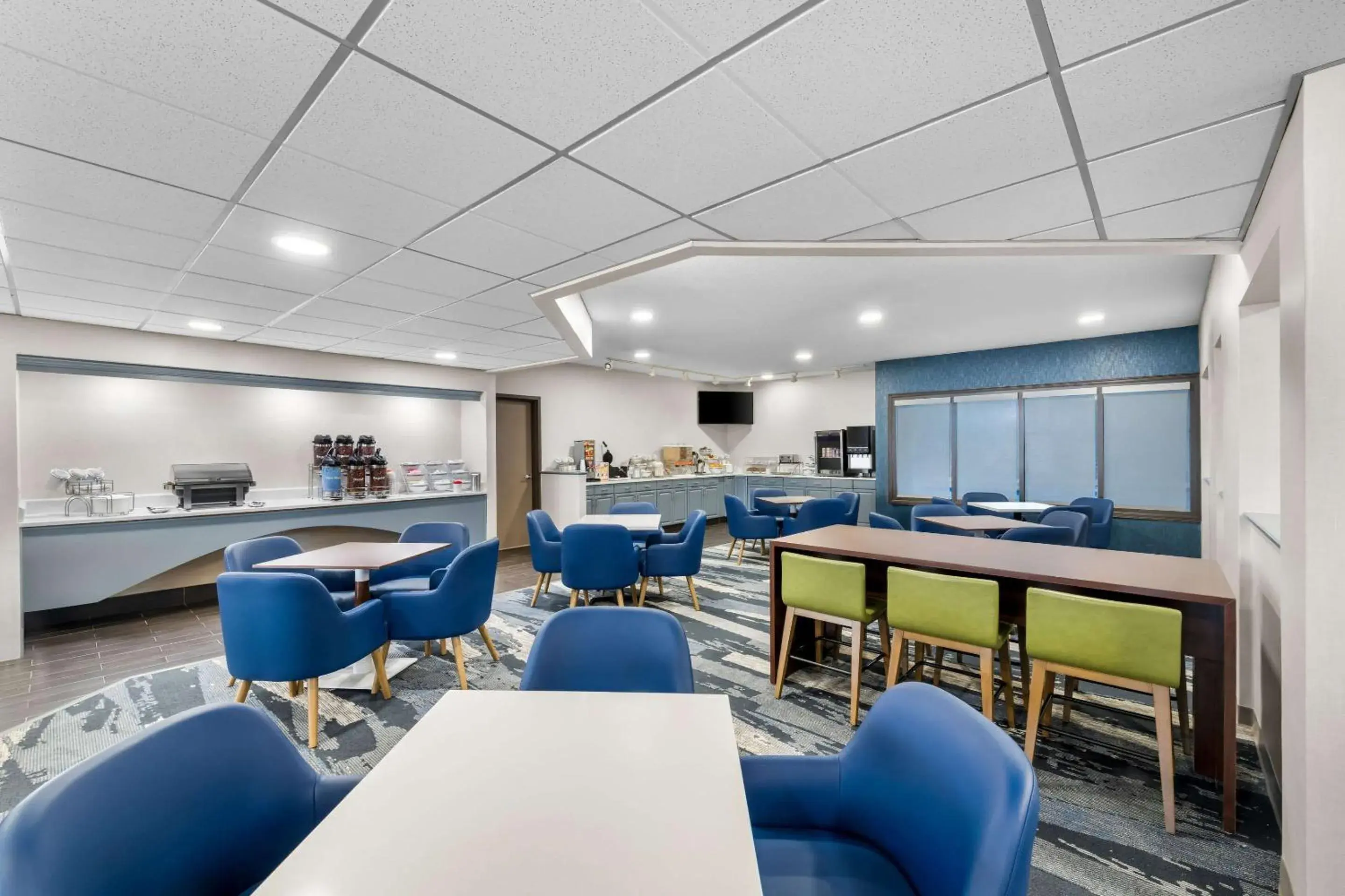 Breakfast in Comfort Suites Stevens Point Breakfast in Comfort Suites Stevens Point