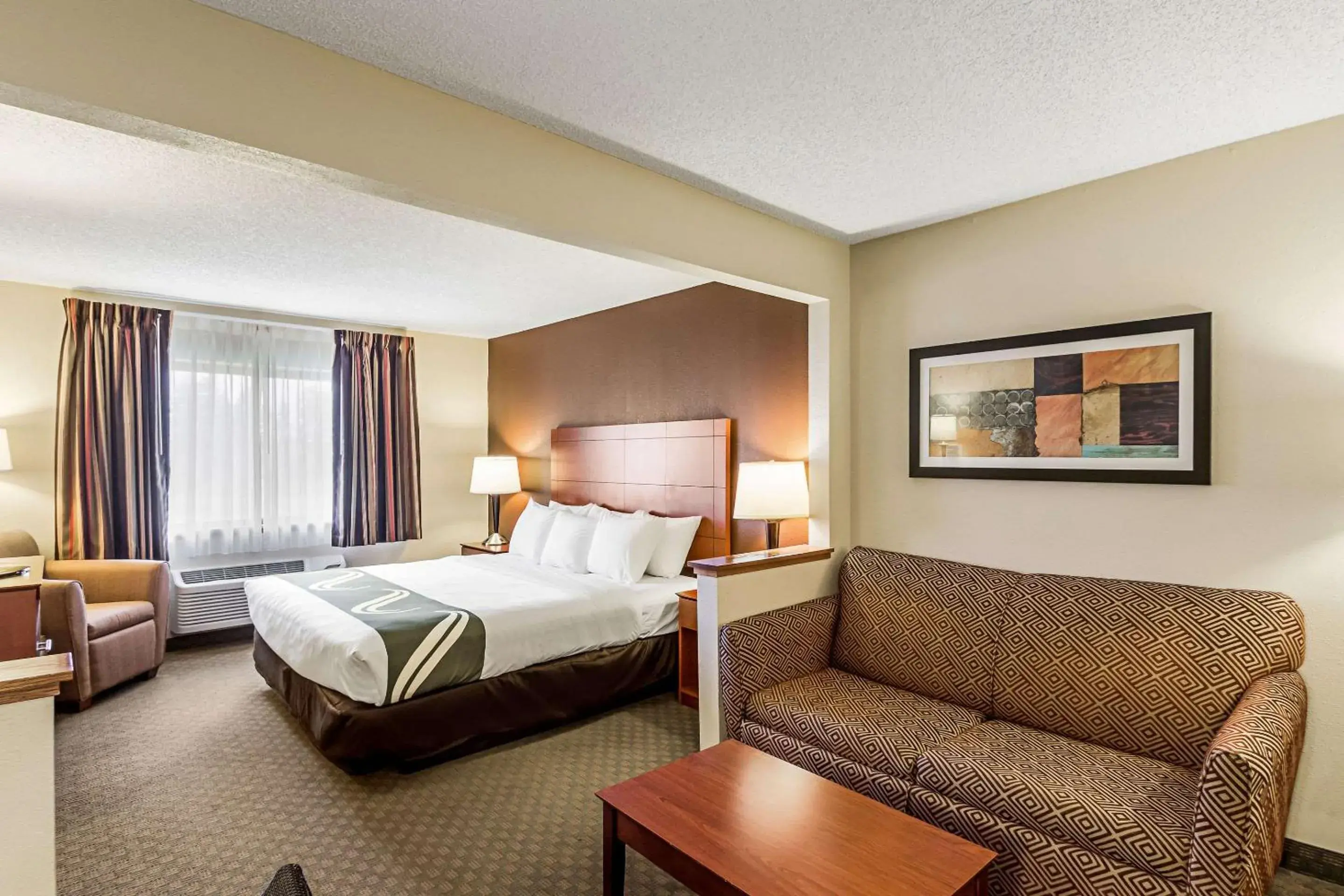 Photo of the whole room, Bed in Quality Inn Sheboygan North I-43 Photo of the whole room, Bed in Quality Inn Sheboygan North I-43