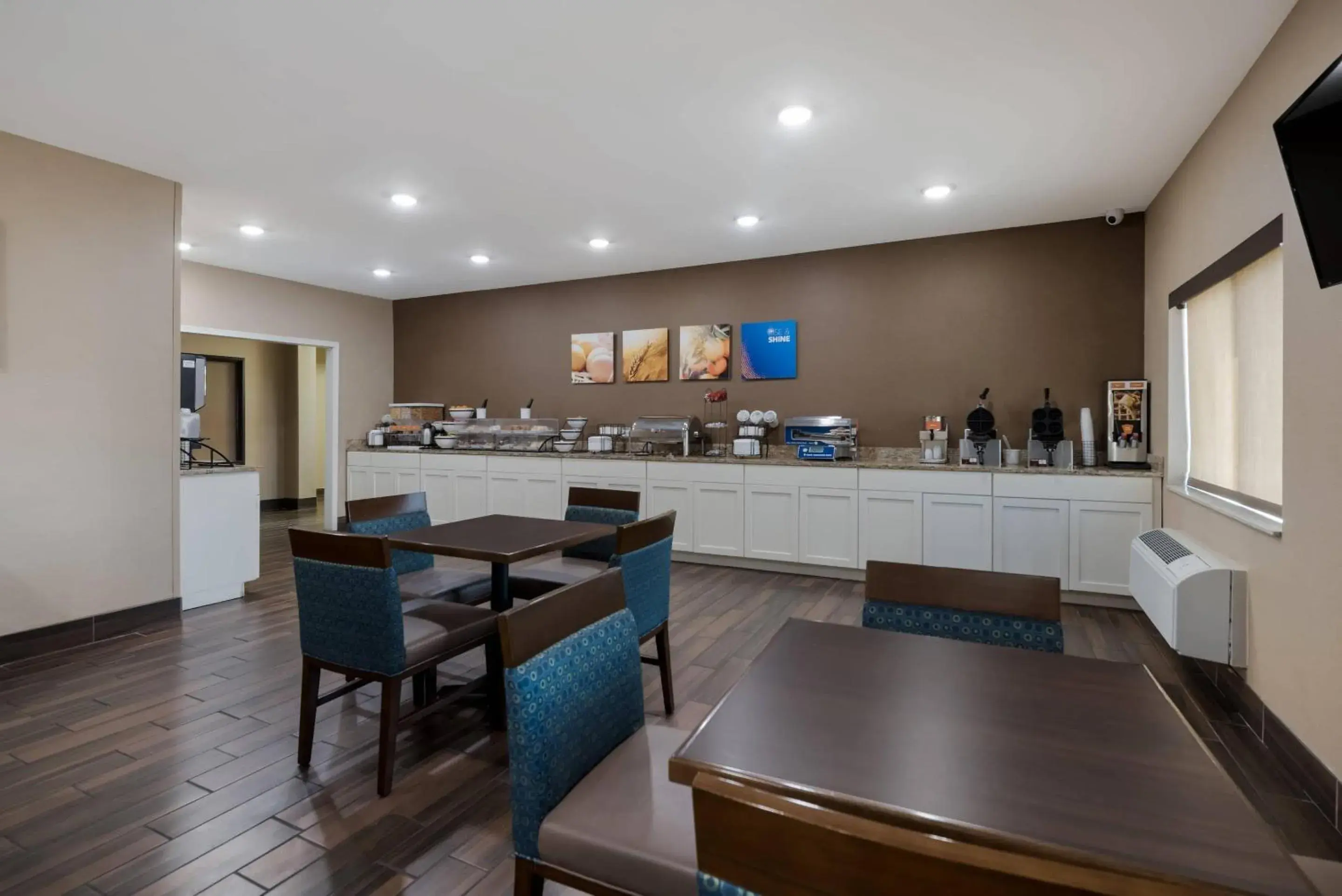 Breakfast in Comfort Inn Onalaska - La Crosse Area Breakfast in Comfort Inn Onalaska - La Crosse Area