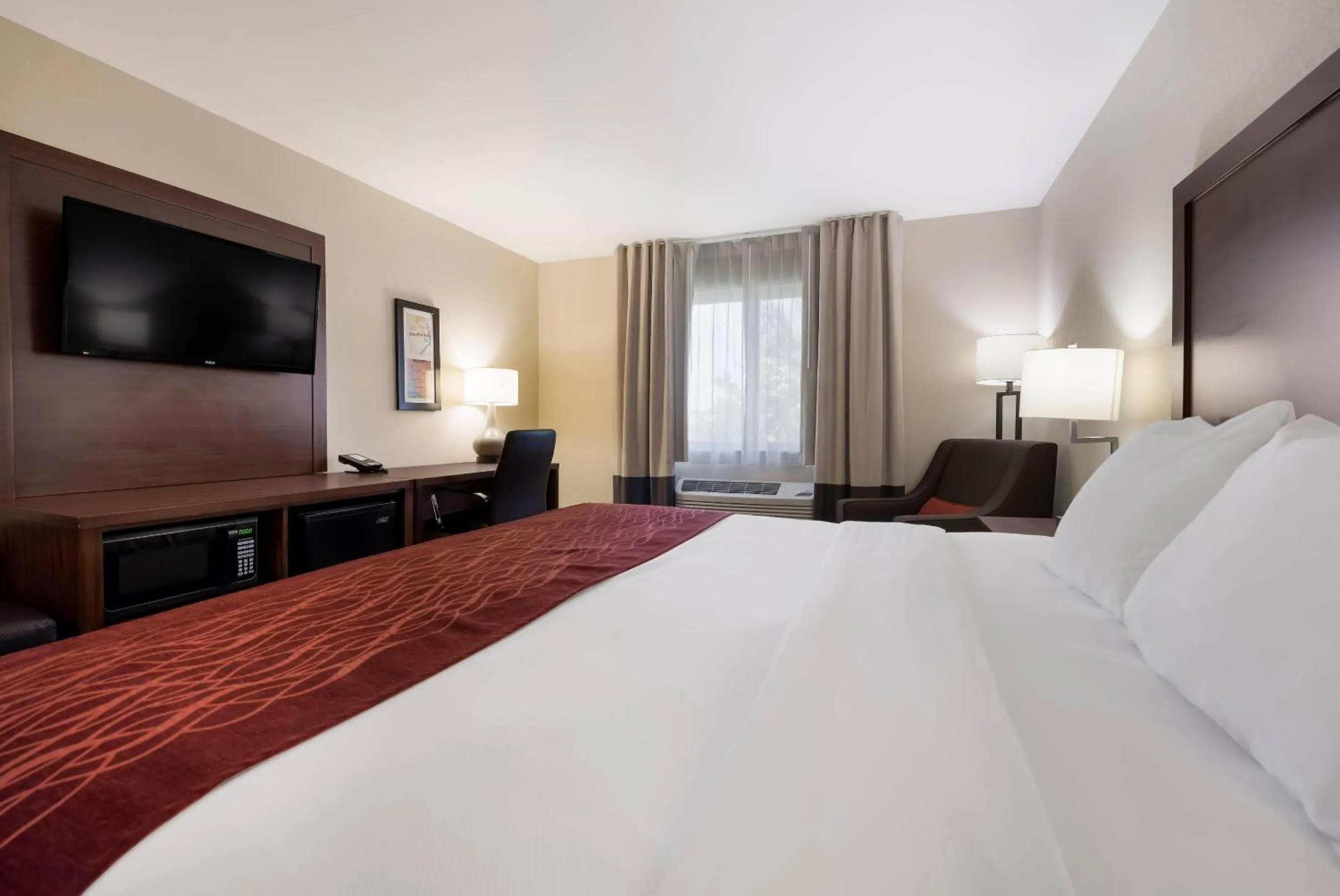 Bedroom, Bed in Comfort Inn Onalaska - La Crosse Area