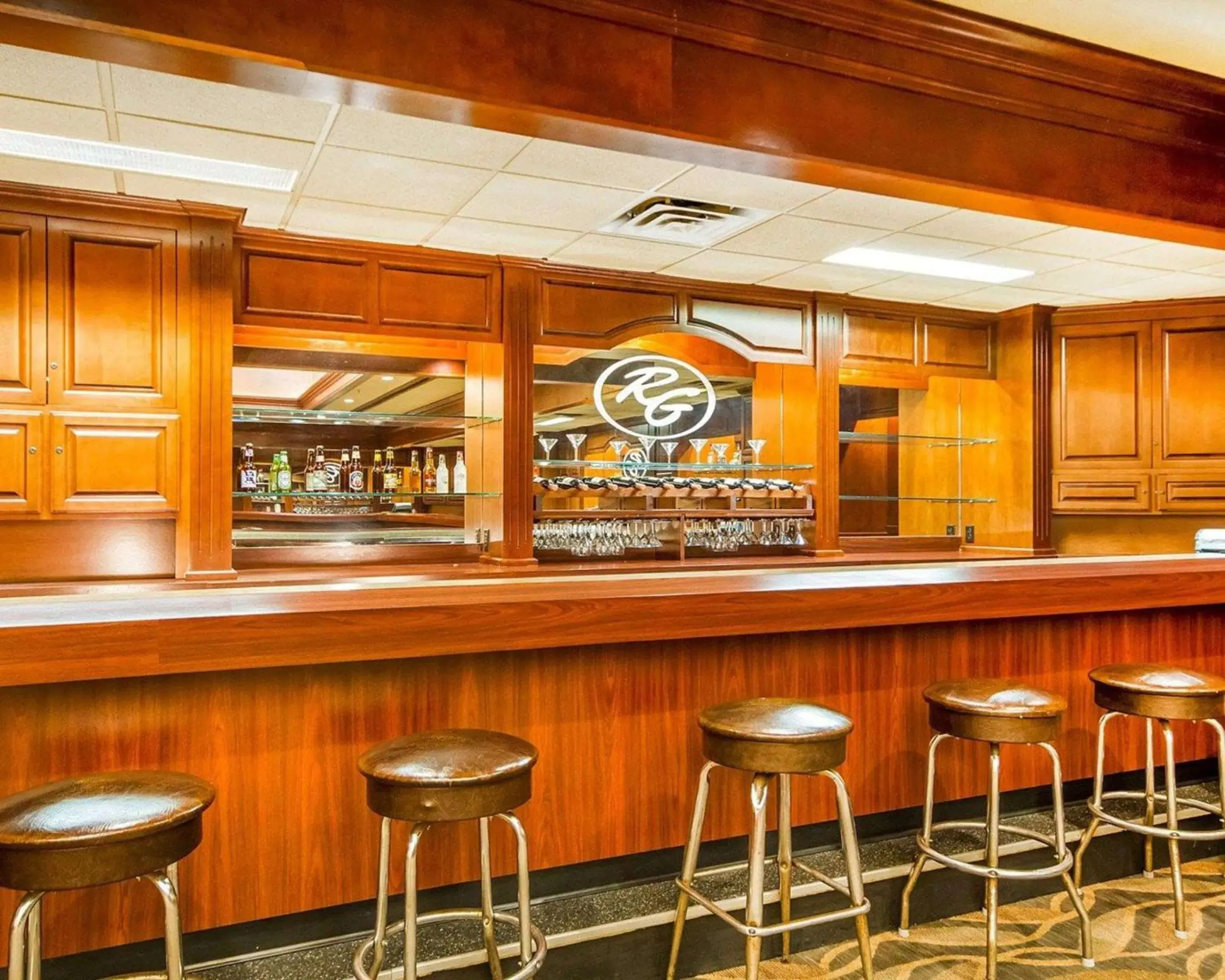 Lounge or bar in Comfort Suites Green Bay West Lounge or bar in Comfort Suites Green Bay West