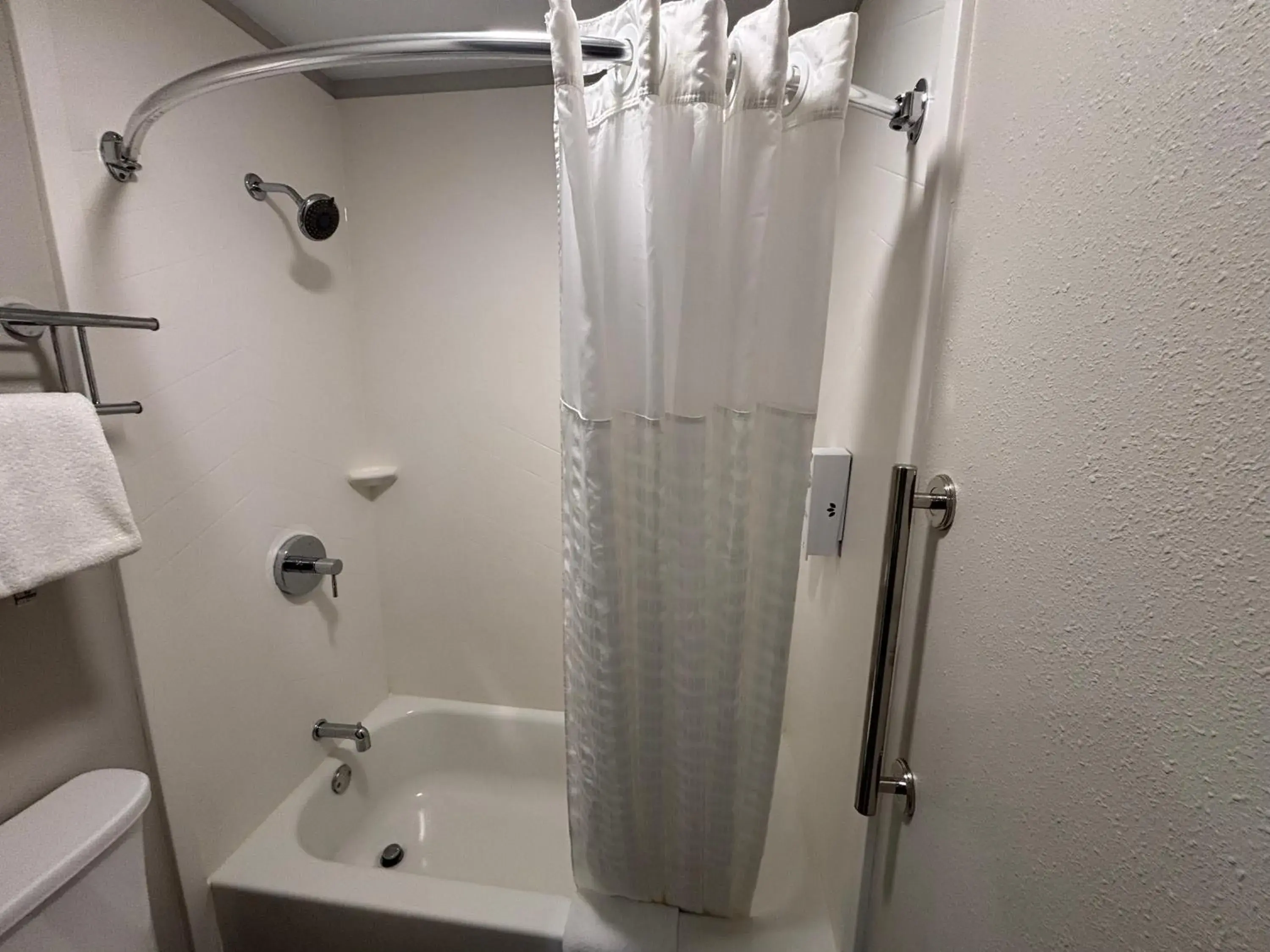 Bathroom in Red Roof Inn & Suites Tomah Bathroom in Red Roof Inn & Suites Tomah