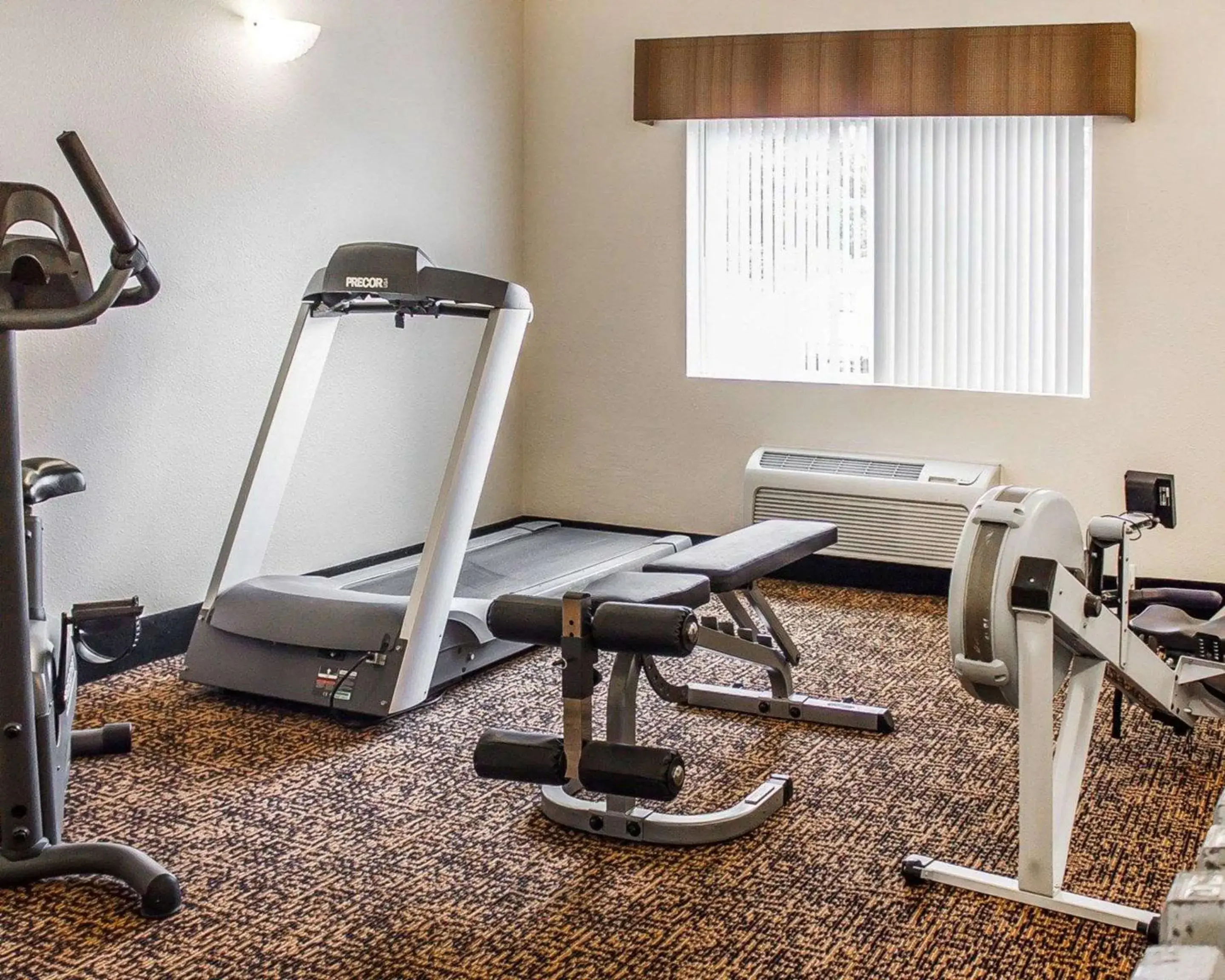 Fitness centre/facilities in Quality Inn Manitowoc Fitness centre/facilities in Quality Inn Manitowoc