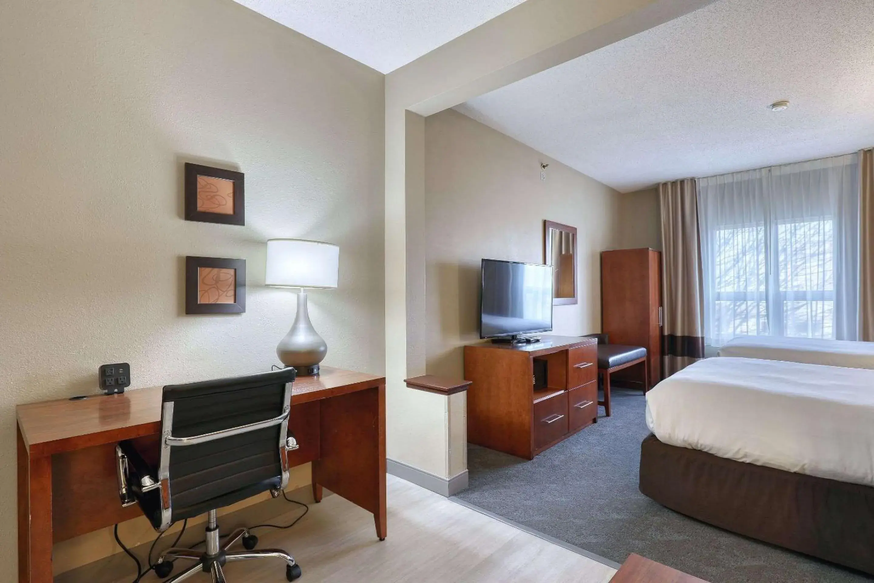 Bedroom, Bed in Comfort Suites Madison West - Middleton Bedroom, Bed in Comfort Suites Madison West - Middleton