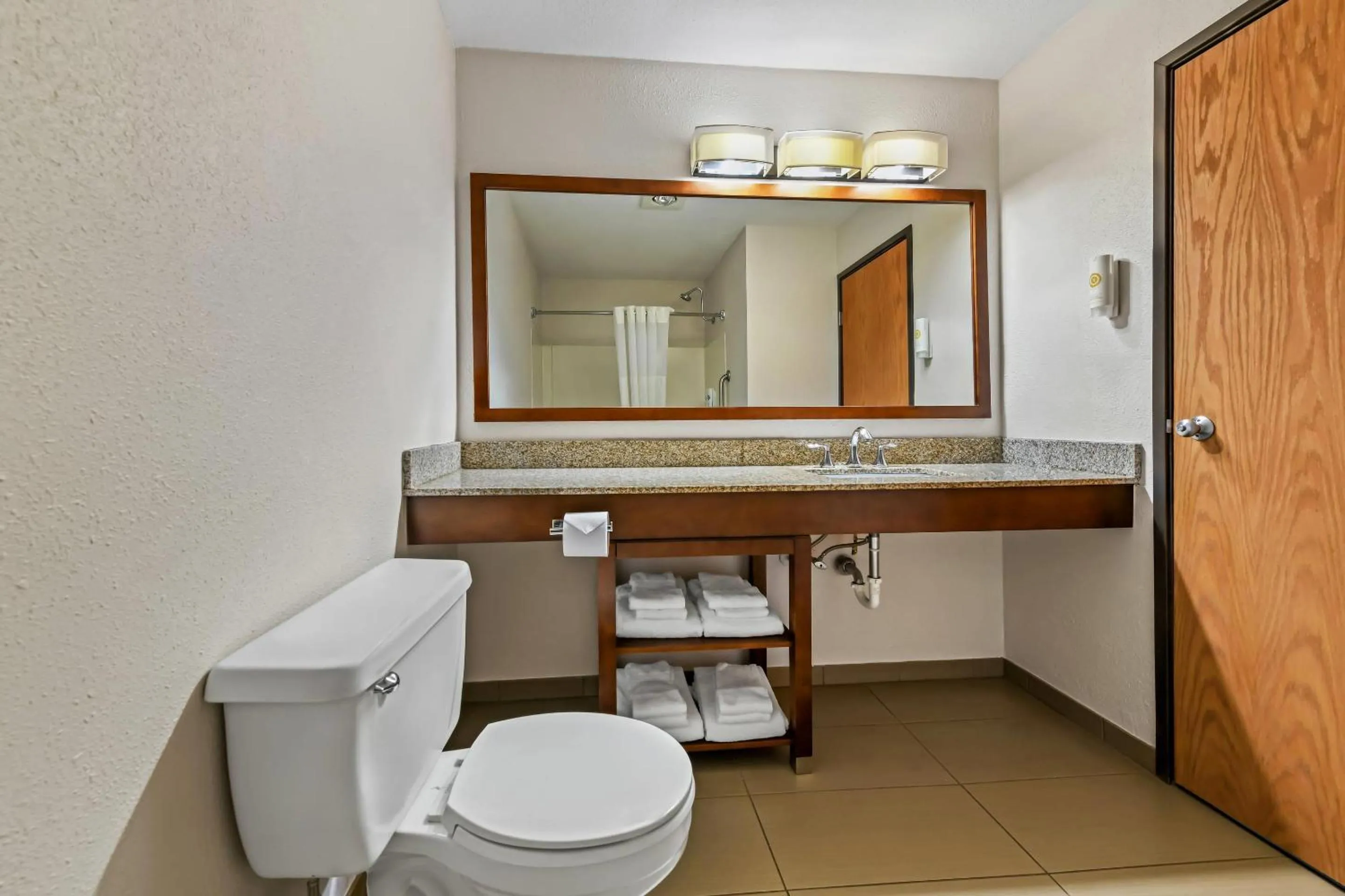 Bedroom in Comfort Inn Rhinelander